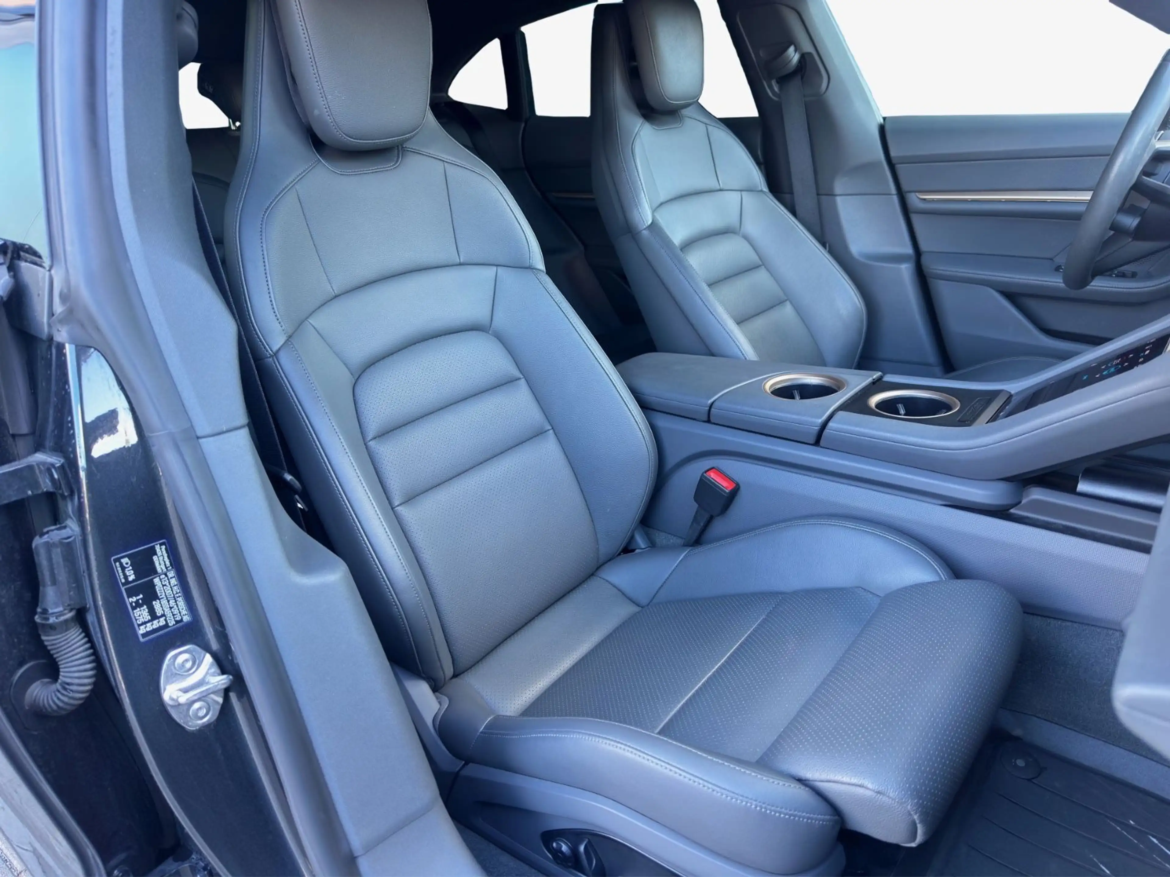 Porsche Taycan 4 Cross Turismo°GARANTIE°MEM°MATRIX°KEY° — photo 6