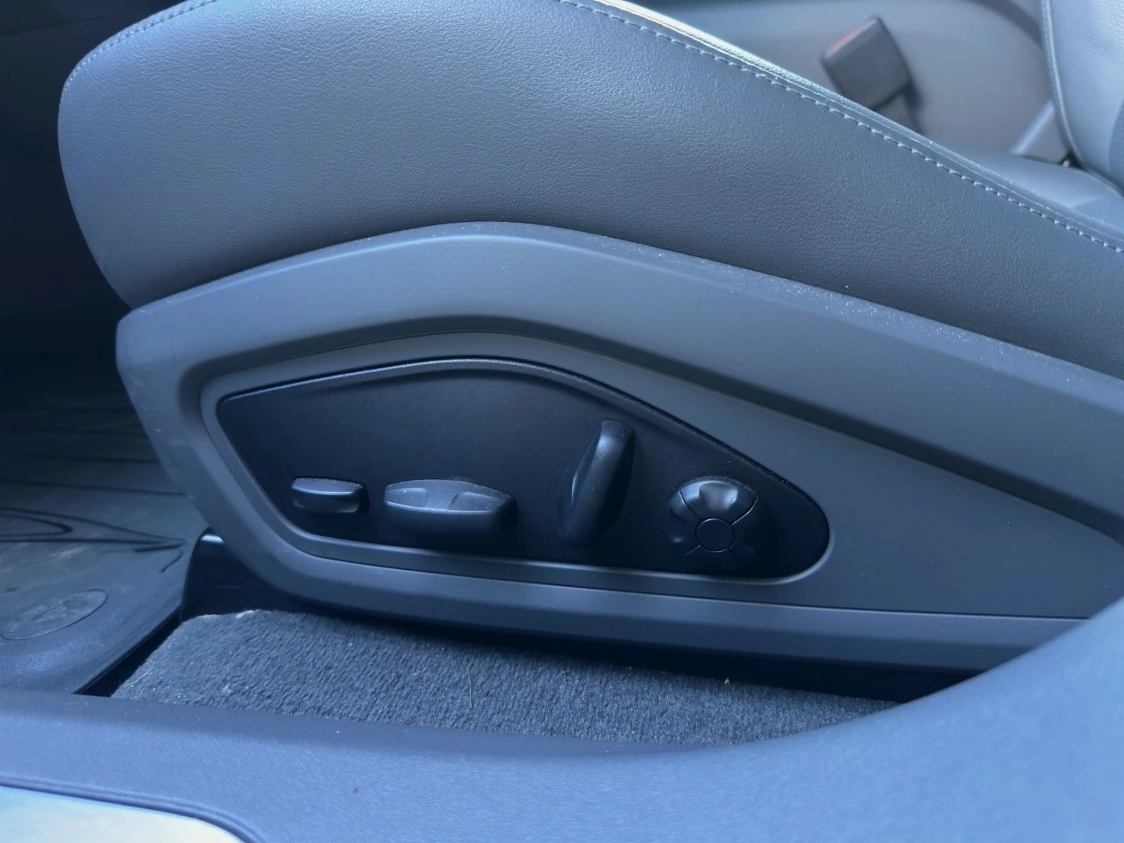 Porsche Taycan 4 Cross Turismo°GARANTIE°MEM°MATRIX°KEY° — photo 13