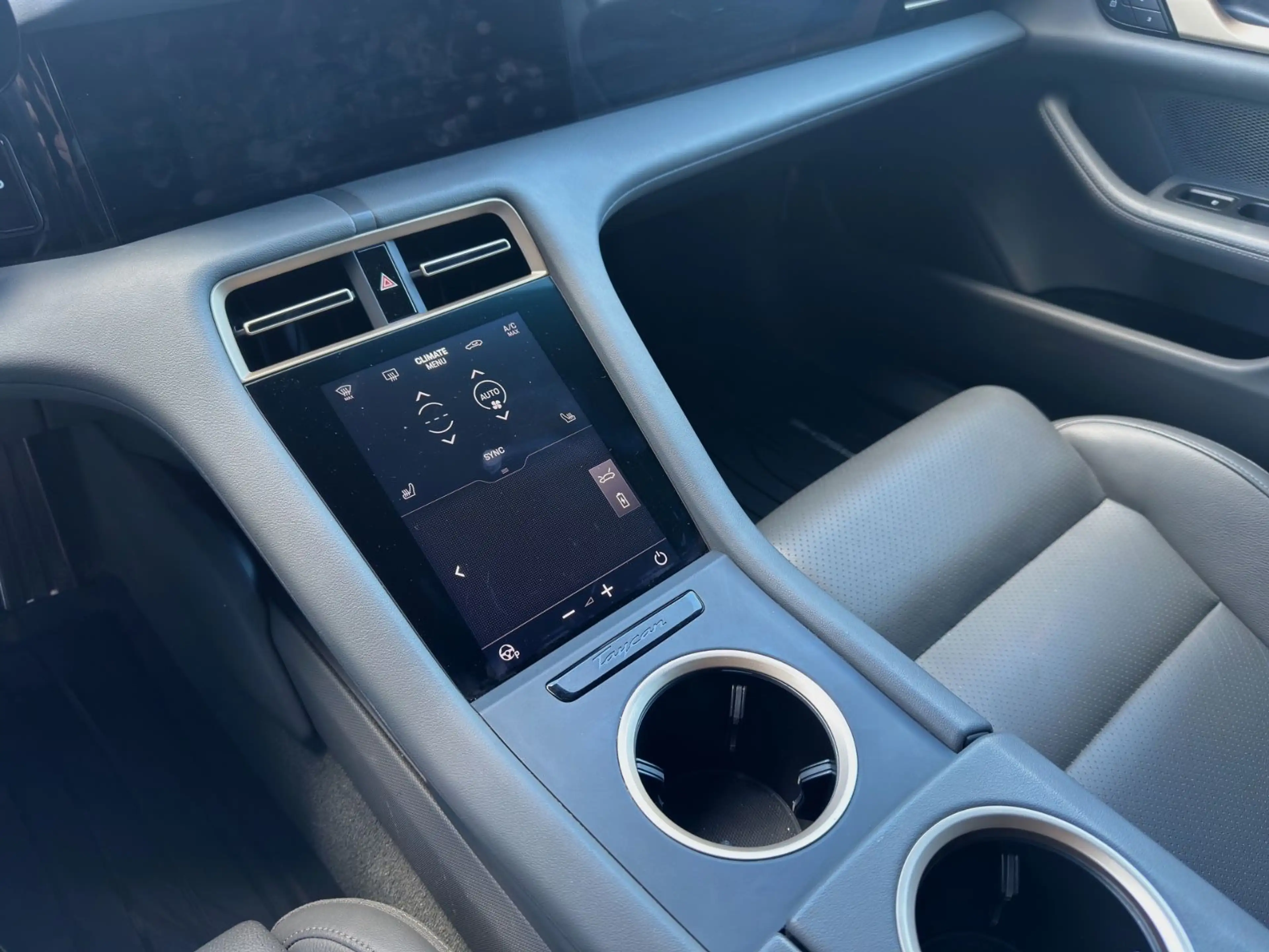 Porsche Taycan 4 Cross Turismo°GARANTIE°MEM°MATRIX°KEY° — photo 9