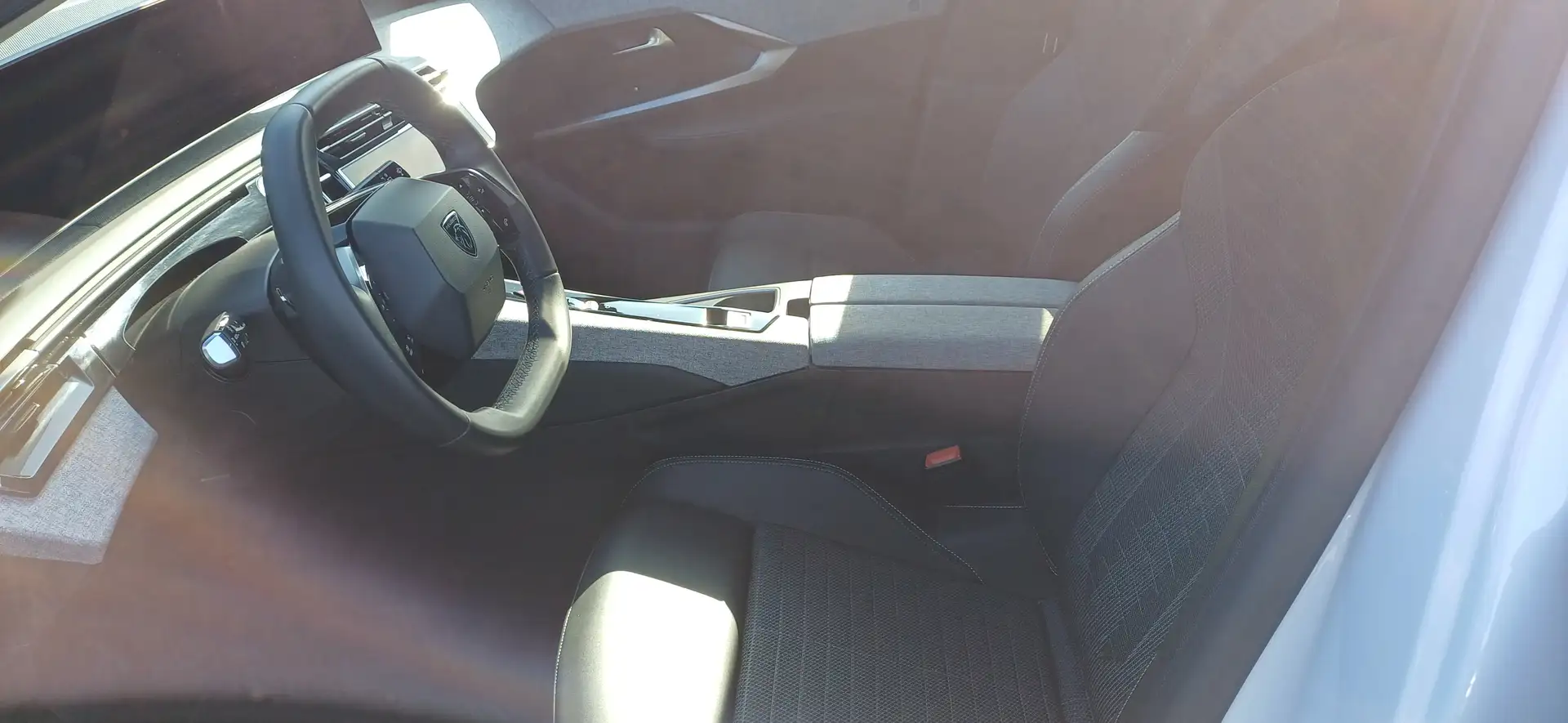 Peugeot 5008 5008 Hybrid 136 e-DSC6 Allure Weiß - 2