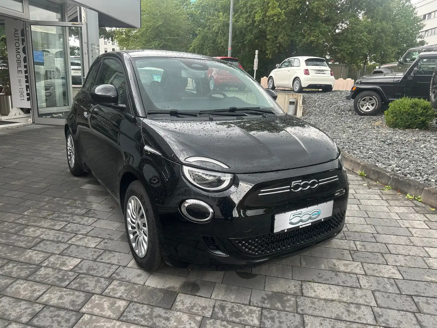 Fiat 500e Schwarz - 2