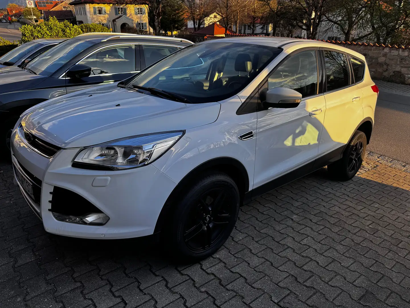 Ford Kuga Kuga 1.5 EcoBoost 2x4Titanium Alb - 1