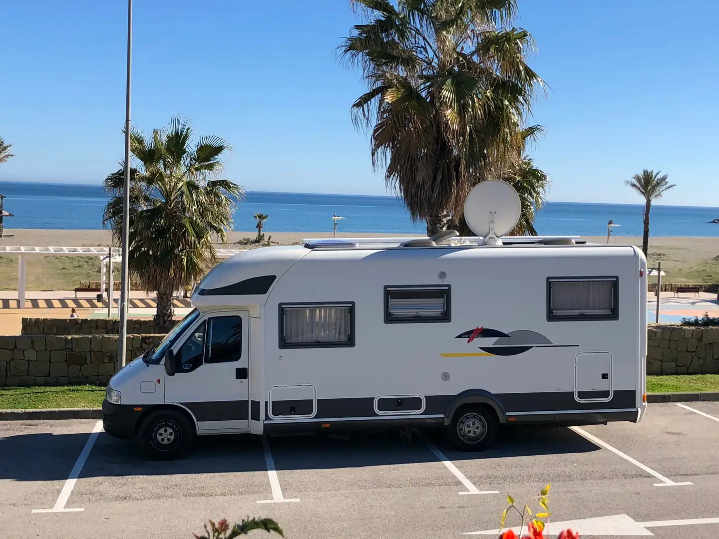 Caravans-Wohnm Carthago Weiß - 1
