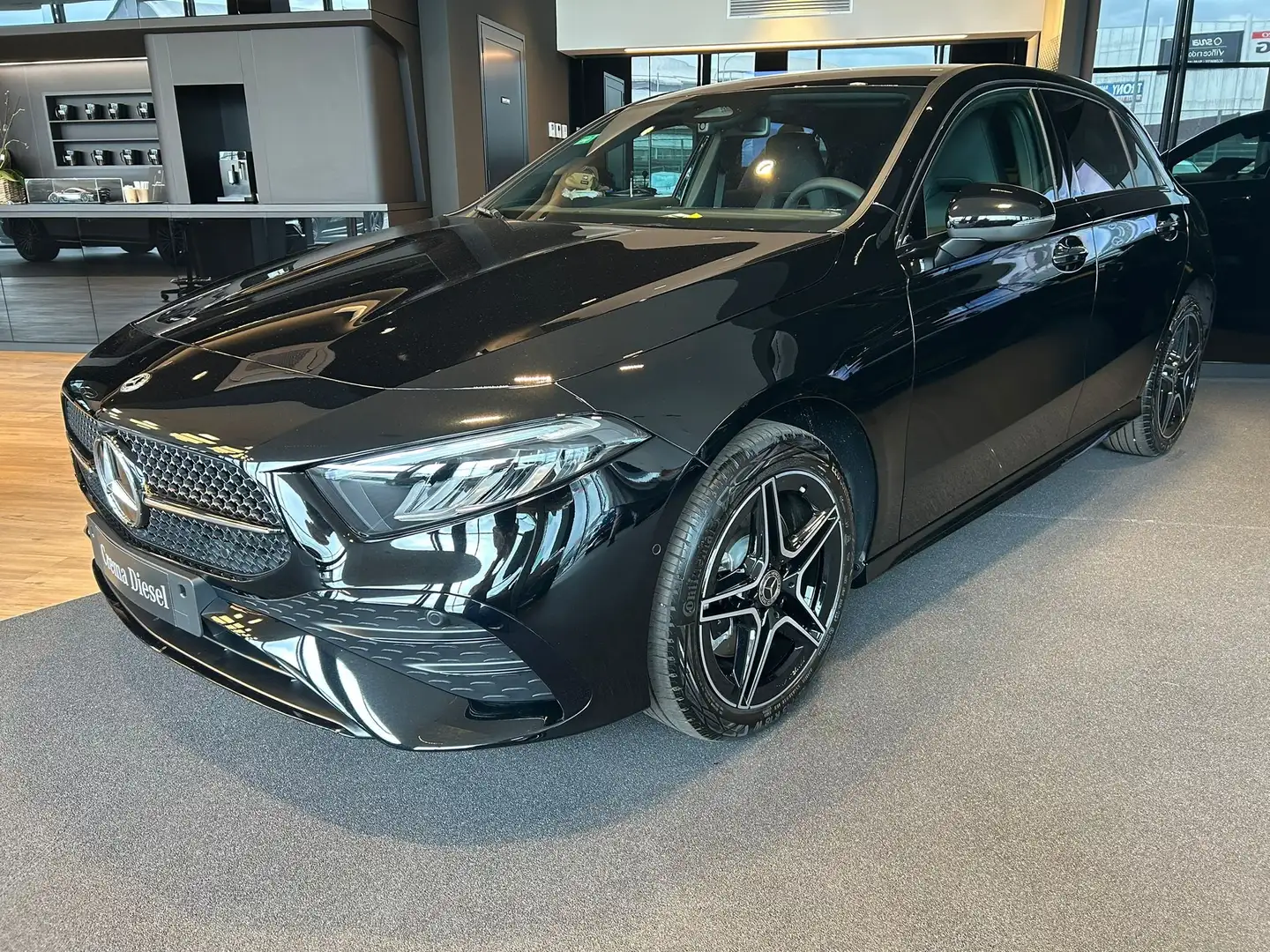 Mercedes-Benz A 250 A 250e Plug-in hyb. AMG Line ADVANCED PLUS Nero - 2