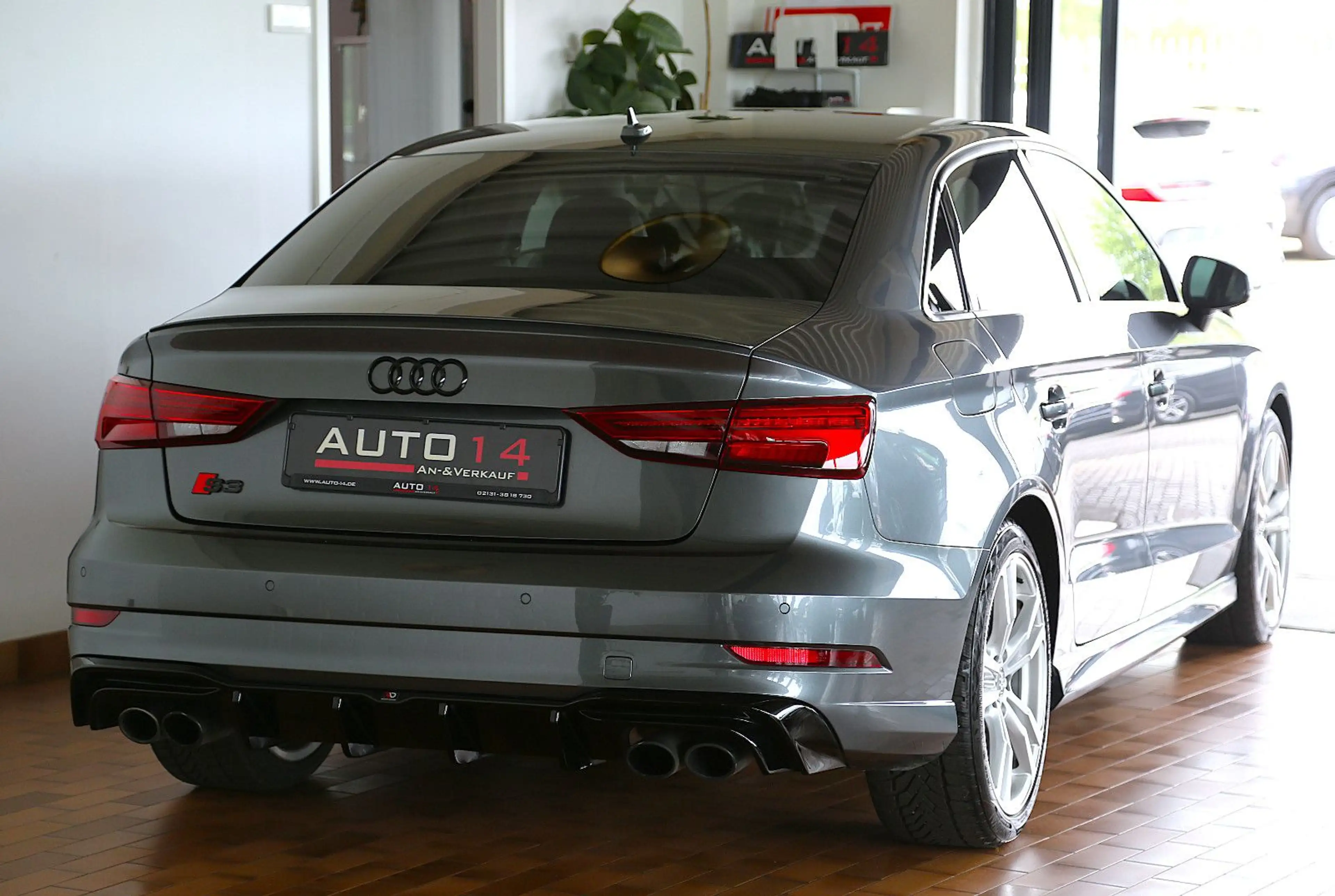 Audi S3 Lim. 2.0 TFSI quattro Virtual LED DSP Massage — photo 2
