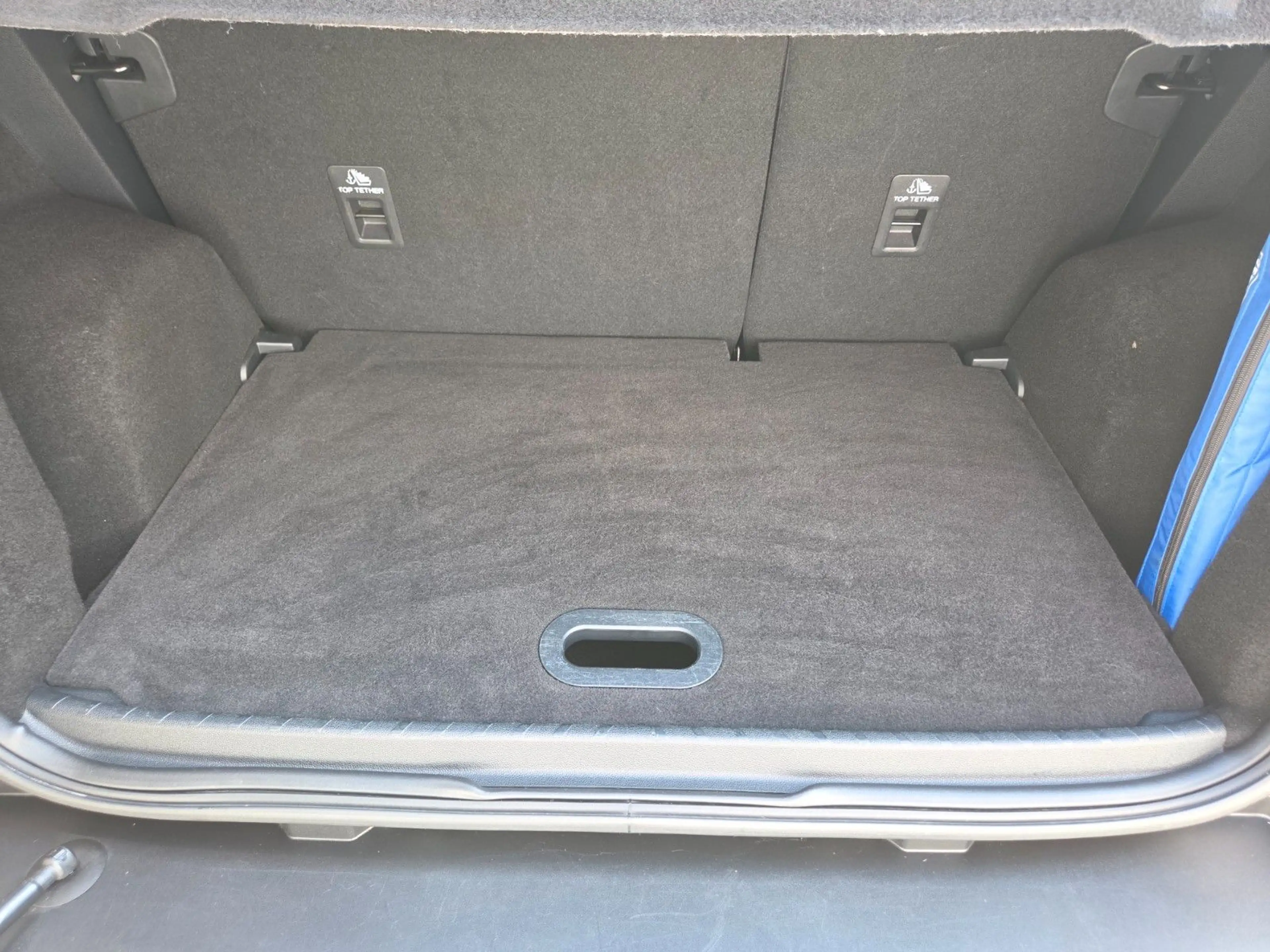 Ford EcoSport Cool & Connect — photo 10