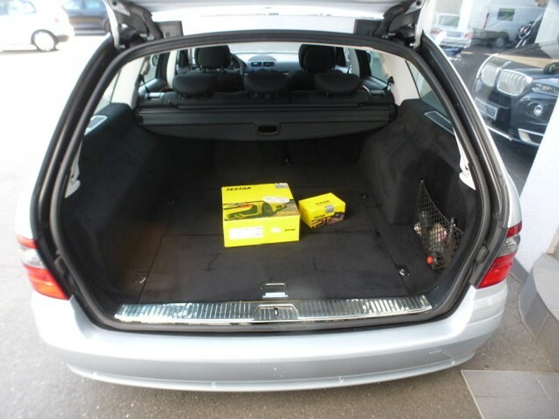 Mercedes-Benz E 200 T Kompr FL Autom Navi PDC AHK SHZ GSHD TOP — photo 10
