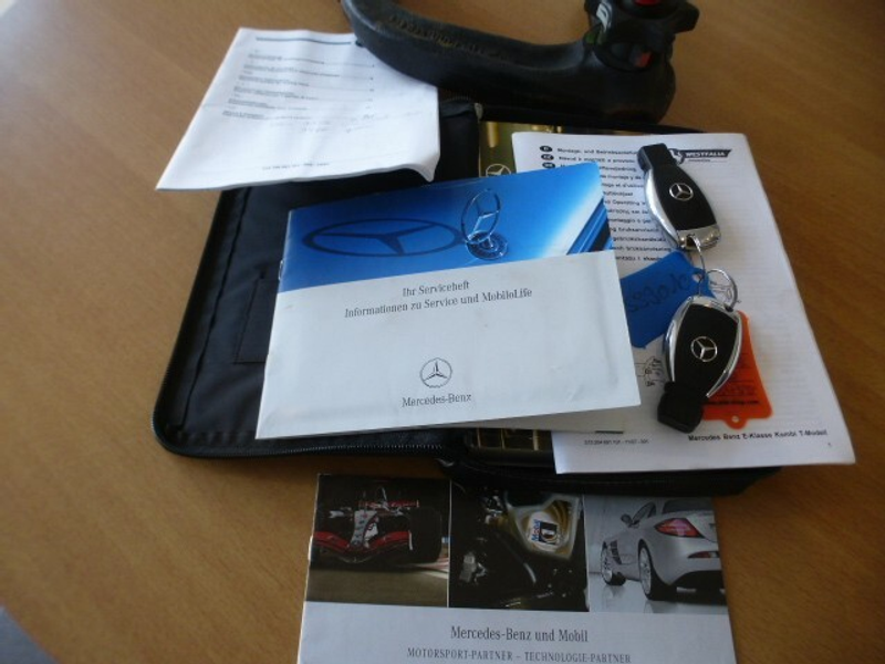 Mercedes-Benz E 200 T Kompr FL Autom Navi PDC AHK SHZ GSHD TOP — photo 14