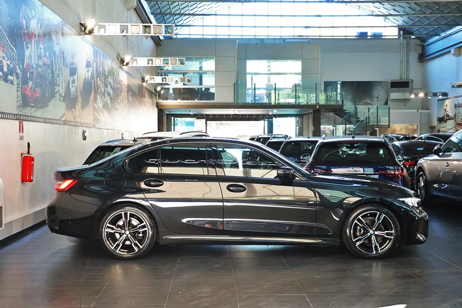BMW 318 d 48V MSport - HEAD-UP/PELLE/TELECAMERA Schwarz - 2