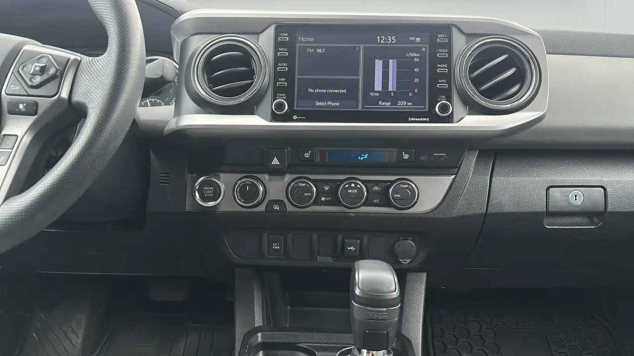 Toyota Tacoma снимка Toyota Tacoma