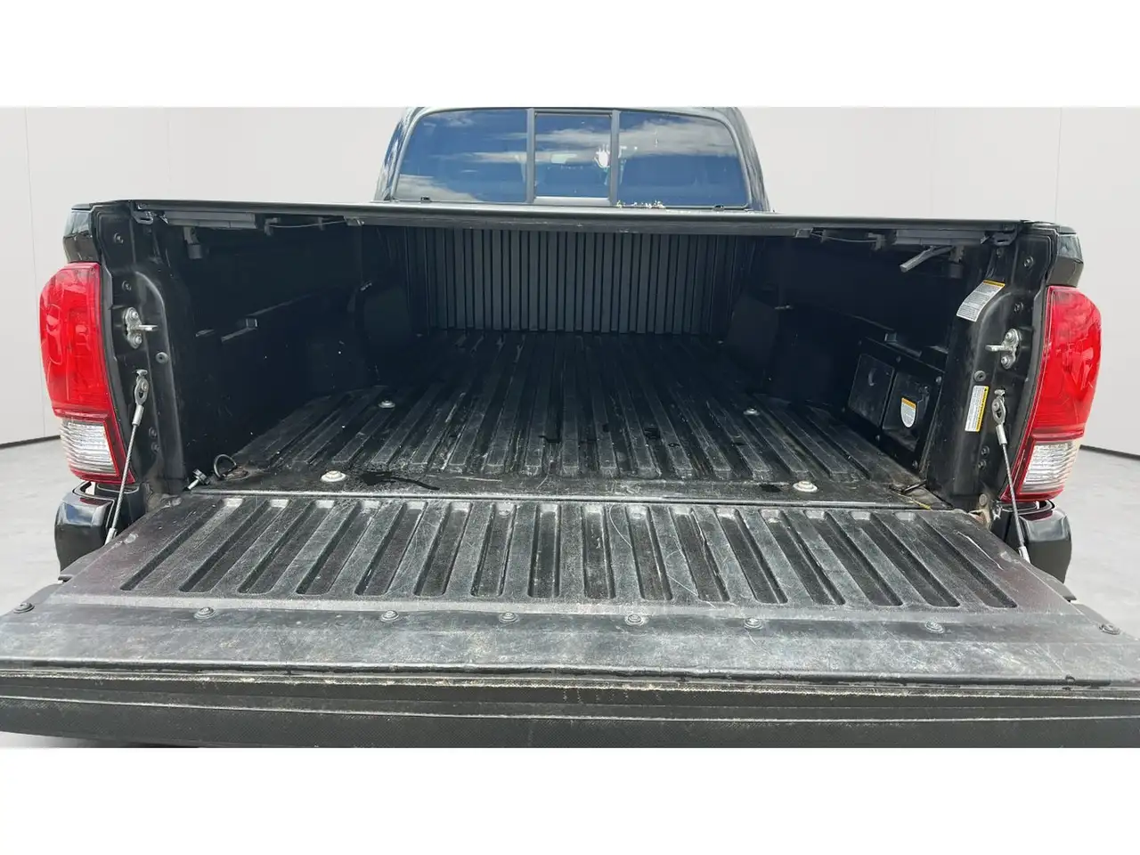 Toyota Tacoma снимка Toyota Tacoma