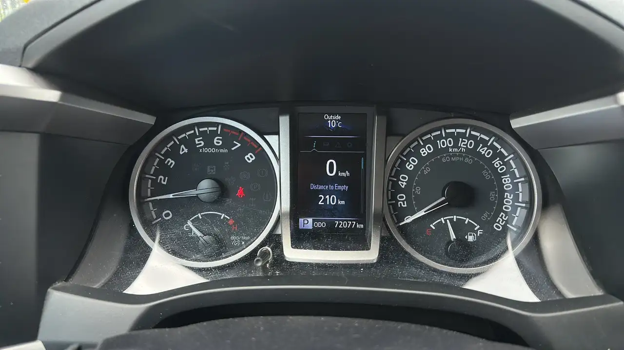 Toyota Tacoma снимка Toyota Tacoma