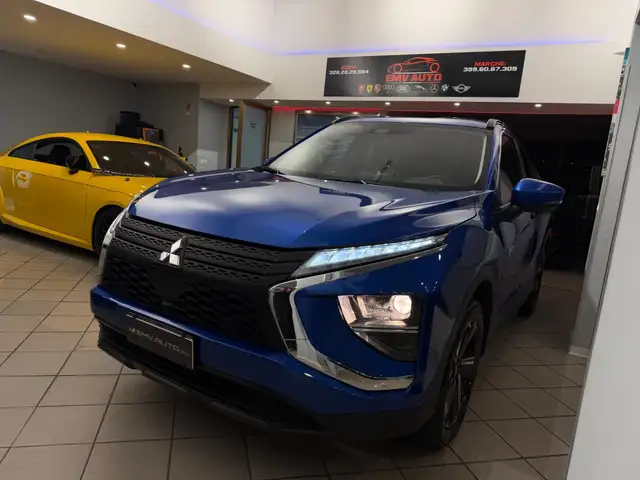 Mitsubishi Eclipse Cross view 3