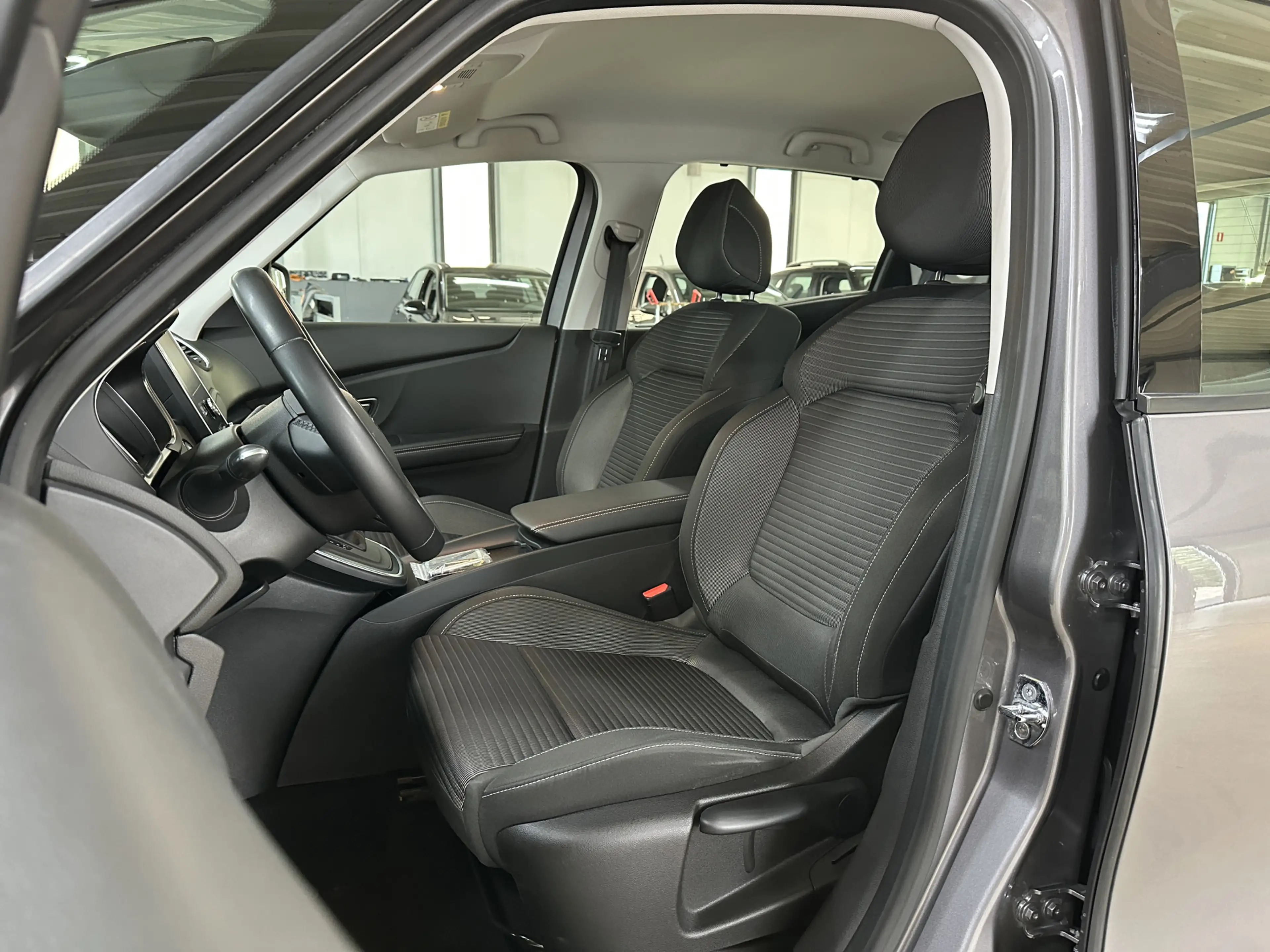 Renault Scenic 1.3 TCe EDC Limited | Navi | Trekhaak | — photo 3