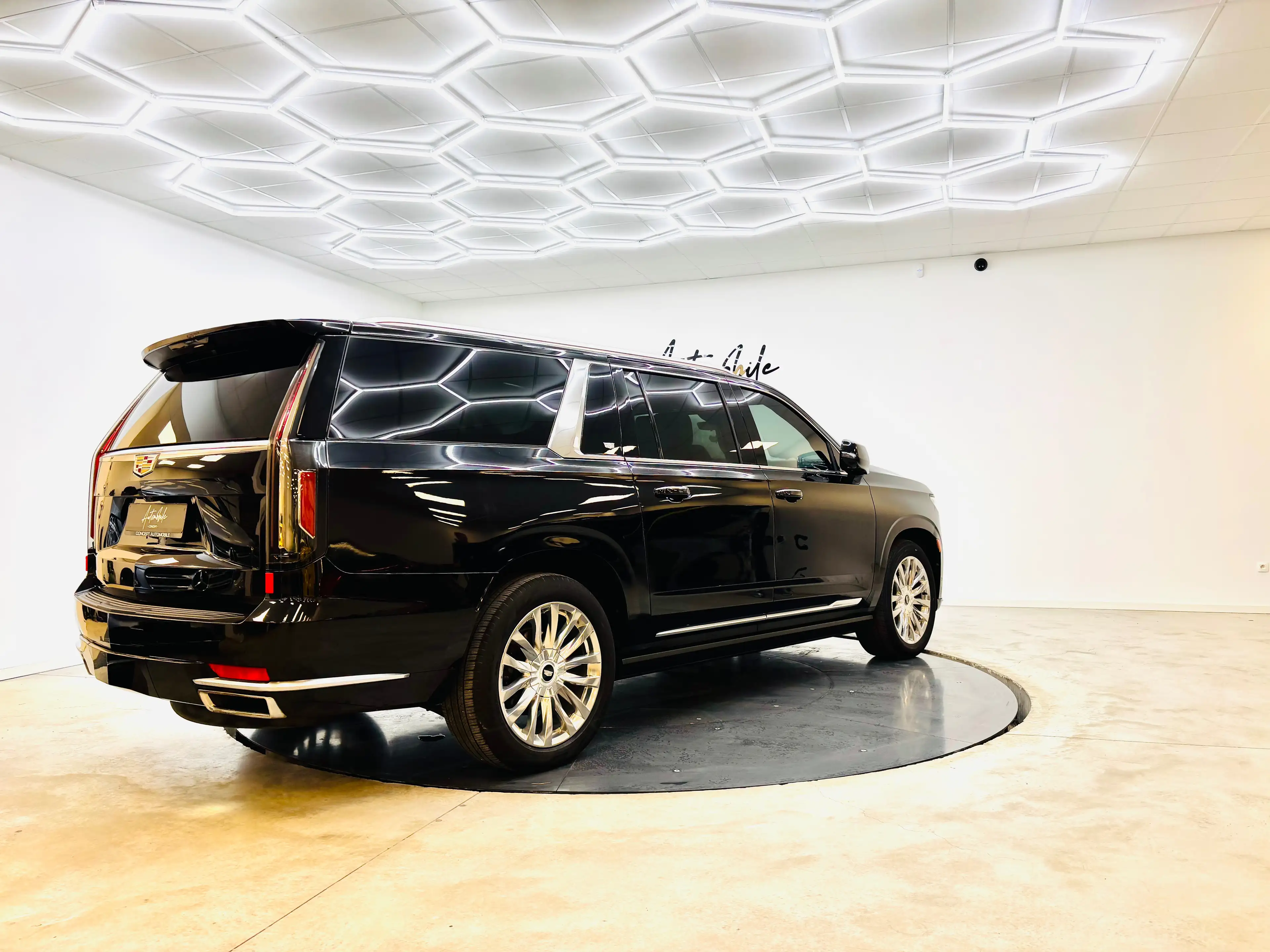 Cadillac Escalade ⚫️TVA⚫️ESV⚫️1AN GARANTIE⚫️FULL⚫️UTILITAI — photo 8
