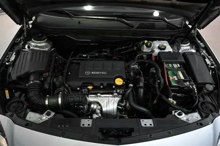Opel Insignia 2015, foto 7