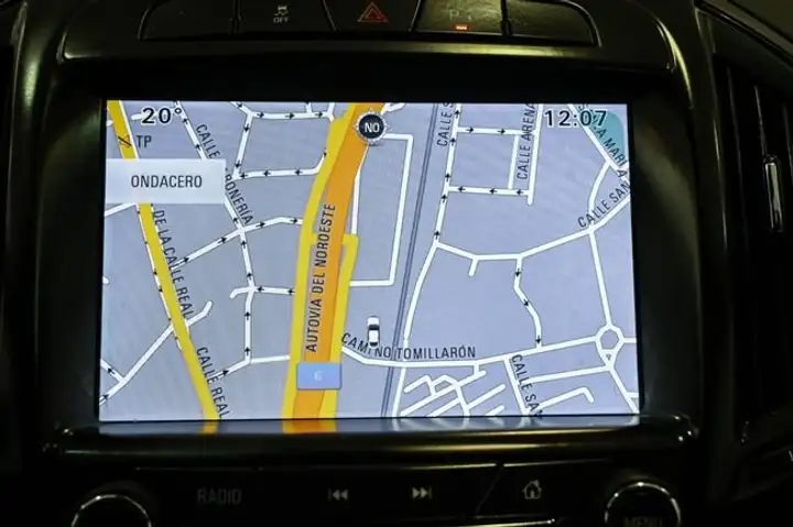 Opel Insignia 2015, foto 15
