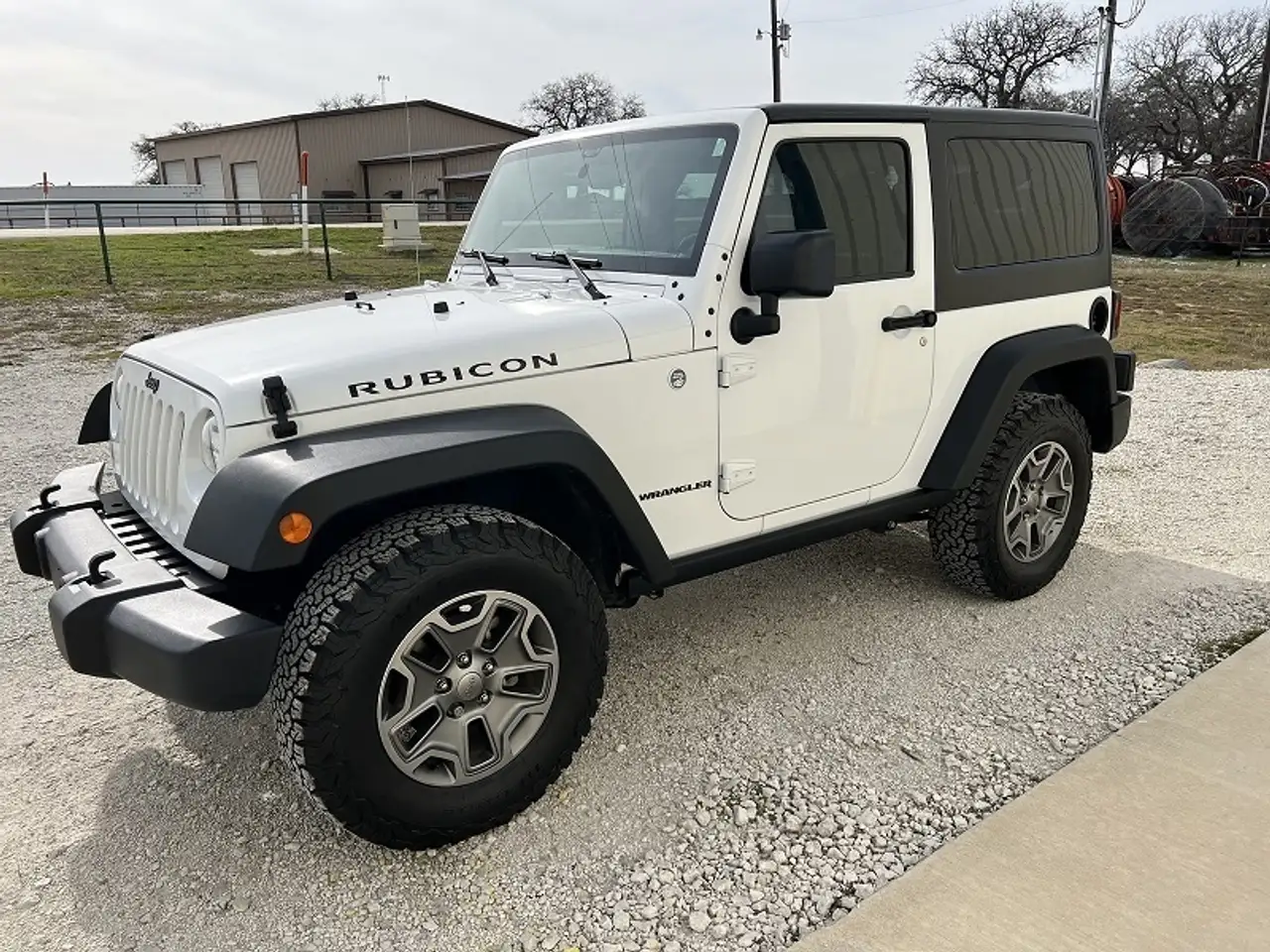 Jeep Wrangler photo Jeep Wrangler