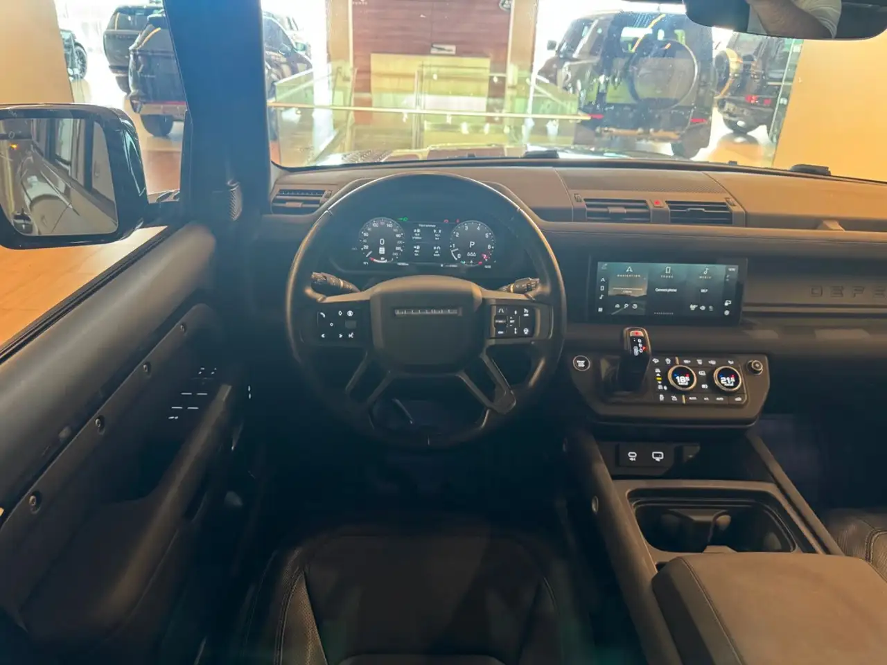 Land Rover Defender снимка Land Rover Defender