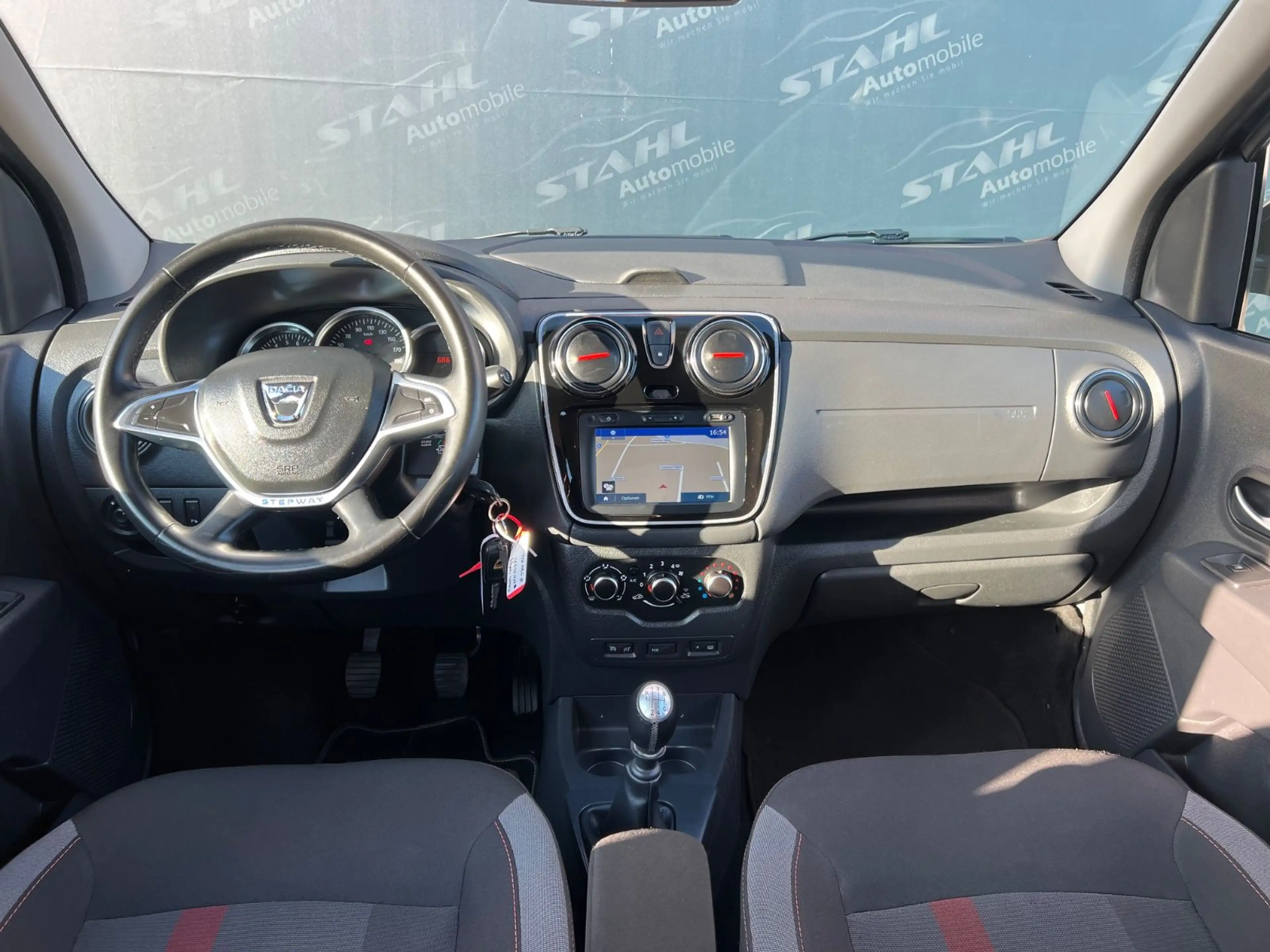 Dacia Lodgy Stepway Plus*Techroad*1.Hand*7-Sitzer*Top! — photo 12