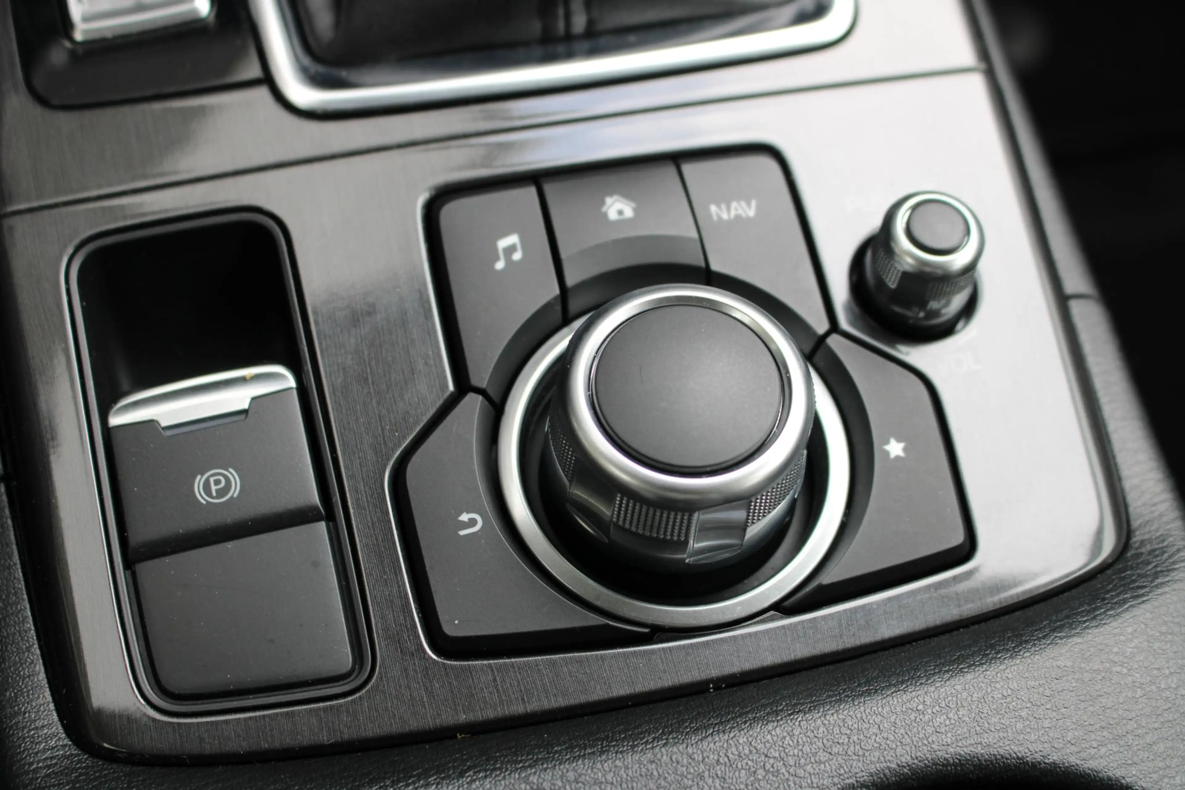 Mazda CX-5 2.0 SkyActiv-G 165 GT-M Line 2WD | Camera| Trekhaa — photo 11