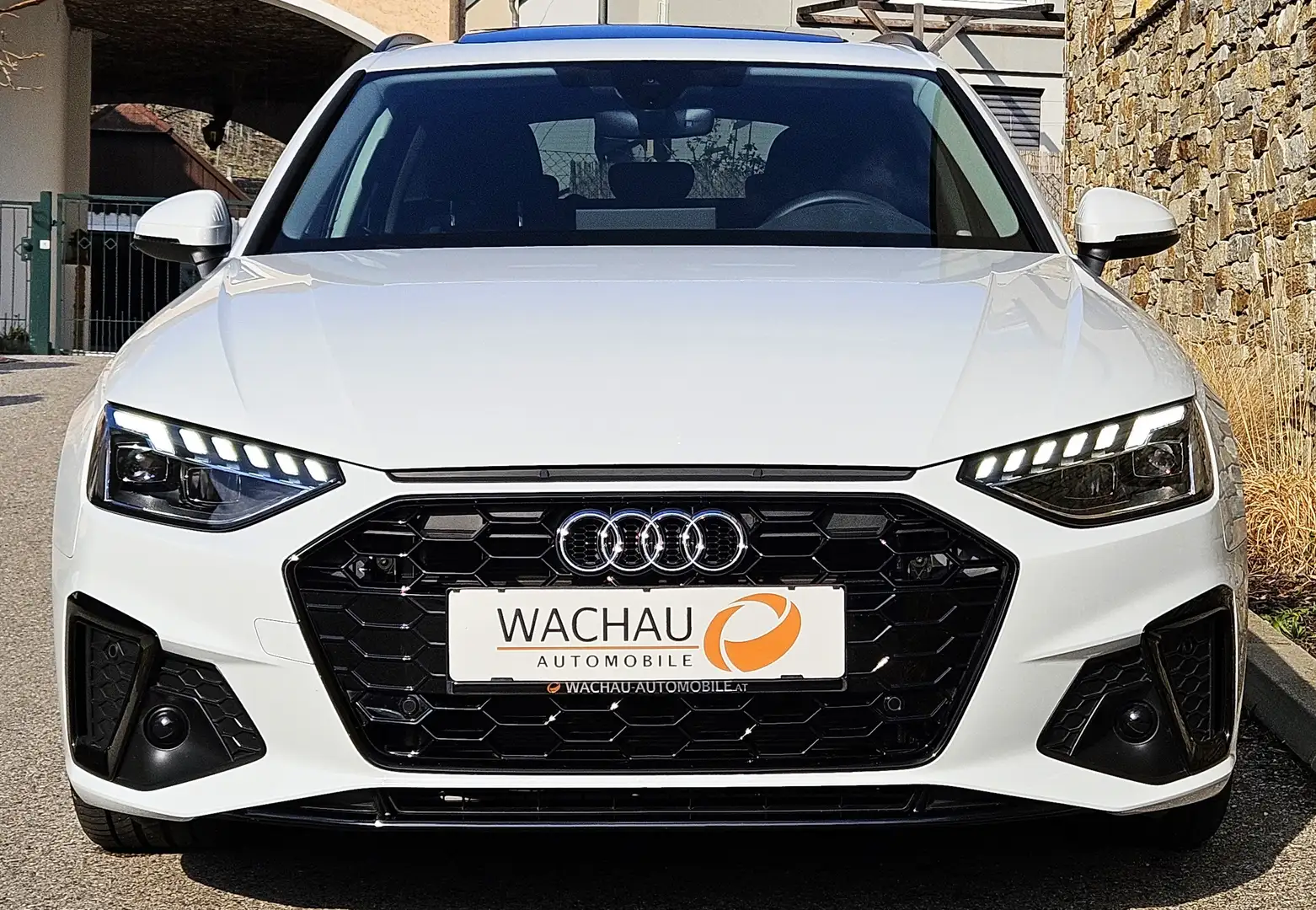 Audi A4 Avant 40 TDI S-line*PANO*Massage*Vorrüstung AHK Weiß - 2