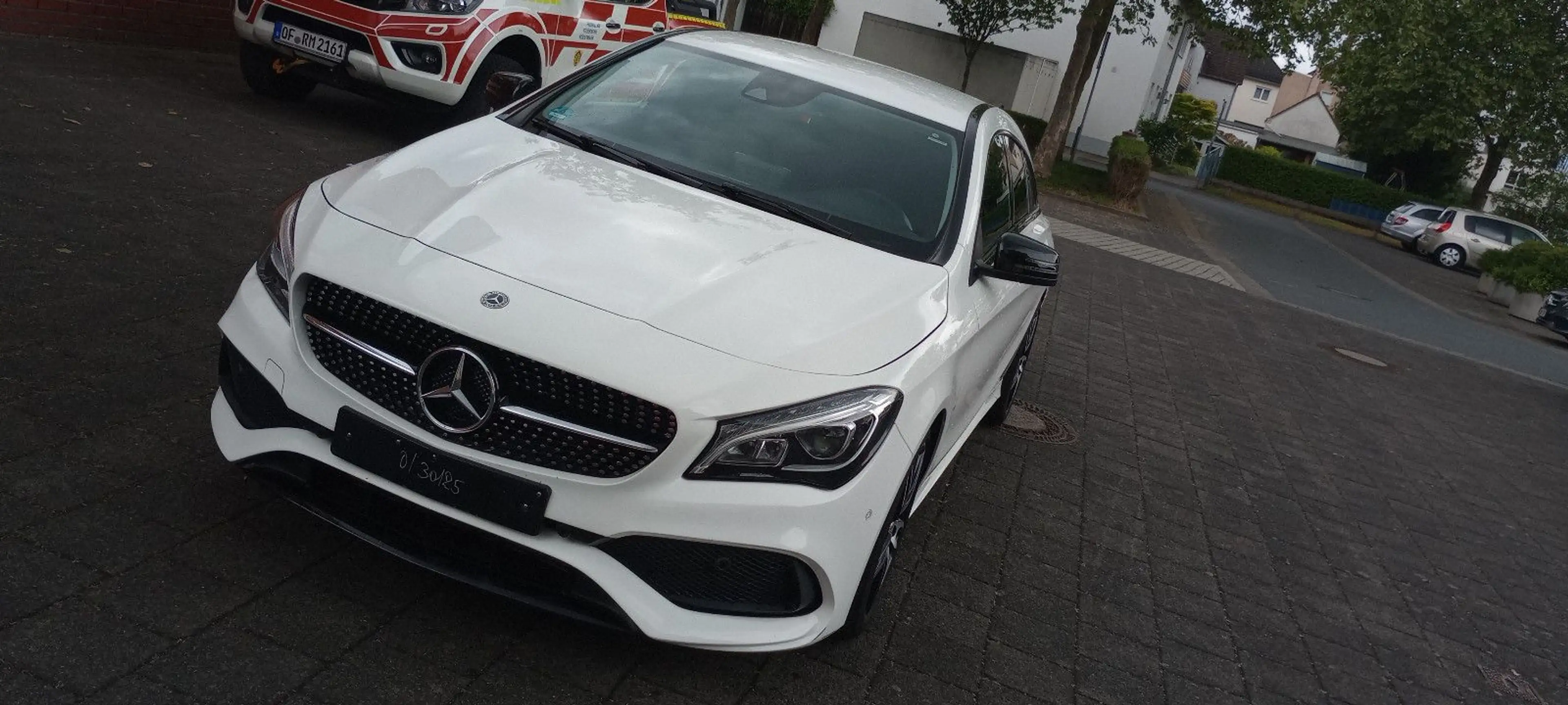 Mercedes-Benz CLA 200 AMG Auto Navi Rückf eHeckk Scheckheft — photo 2
