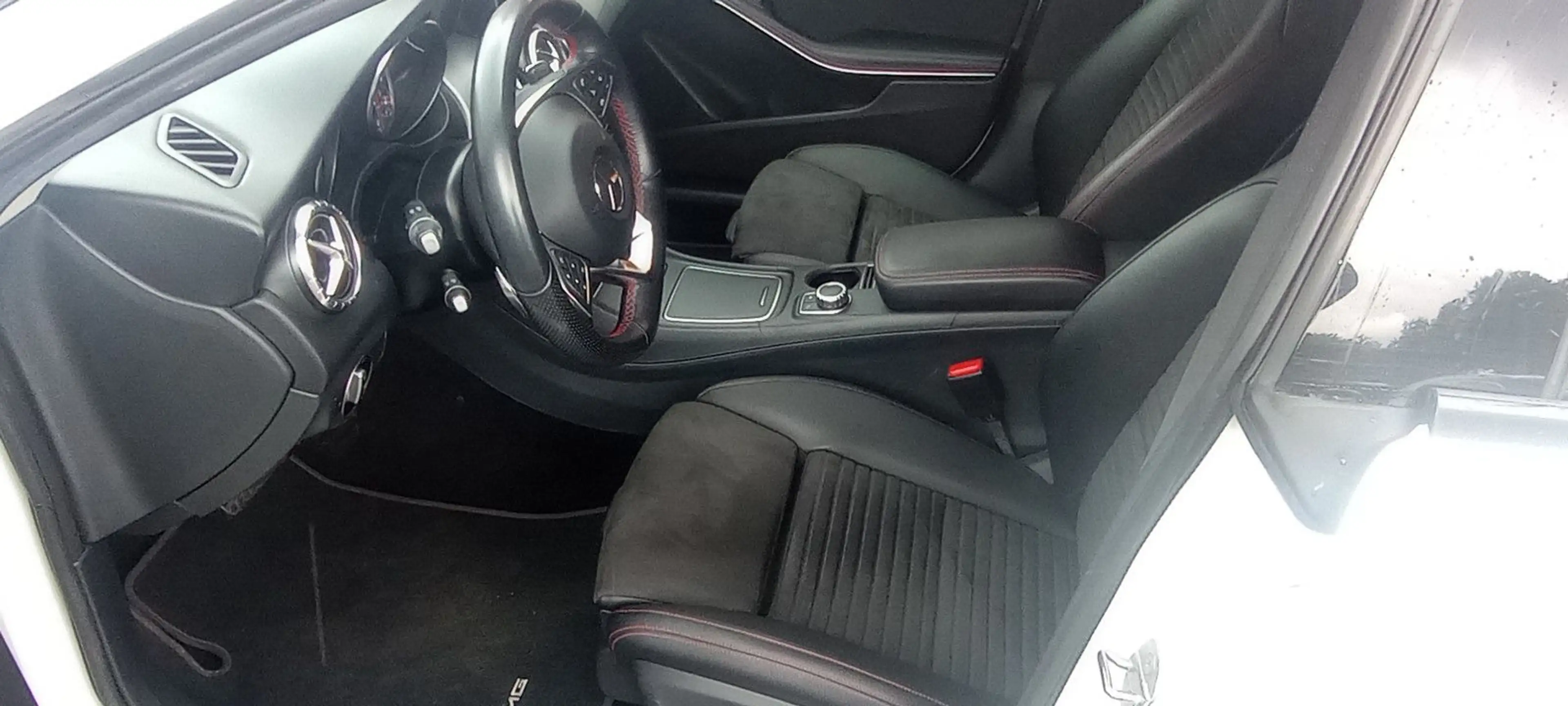 Mercedes-Benz CLA 200 AMG Auto Navi Rückf eHeckk Scheckheft — photo 7