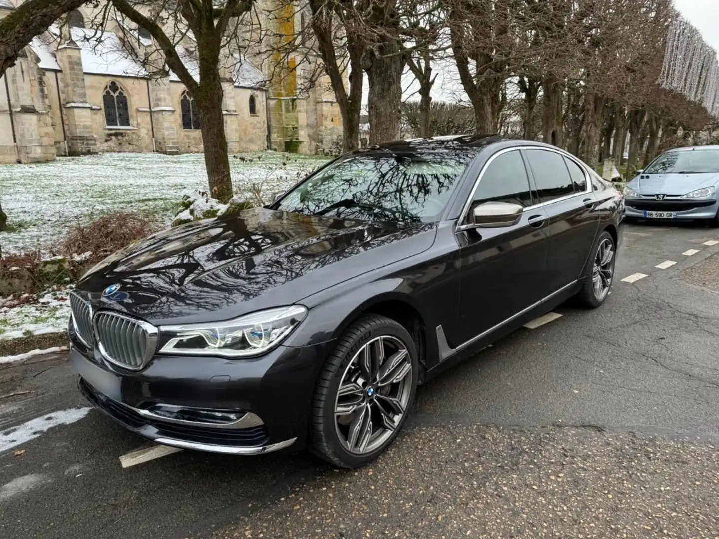 BMW 750 750i xDrive 450 ch Exclusive A Gris - 1