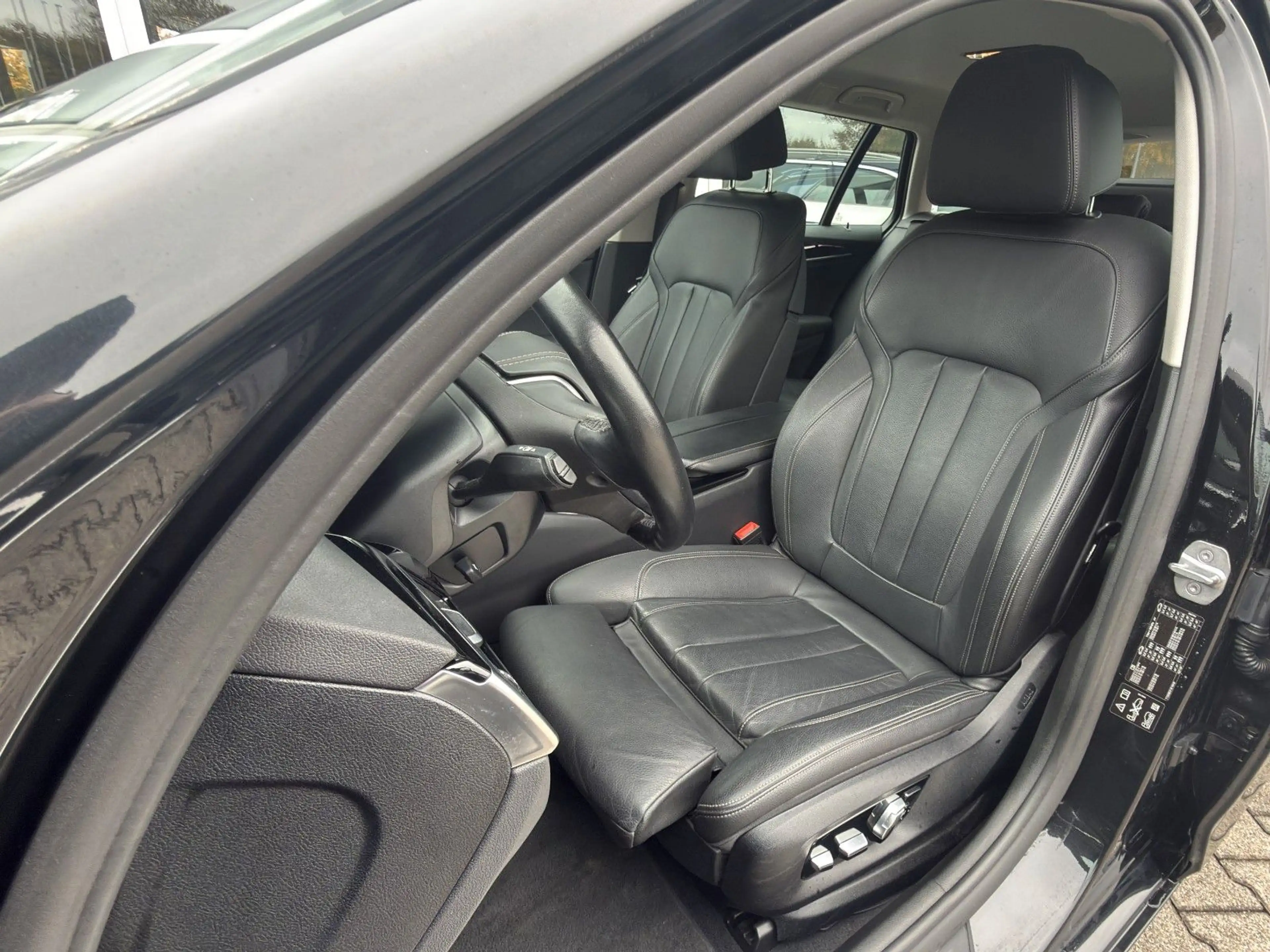 BMW 530 dxDr LEDER-KOMFORT+HUD+ACC+360°+AdLED+AdDRIVE — photo 15