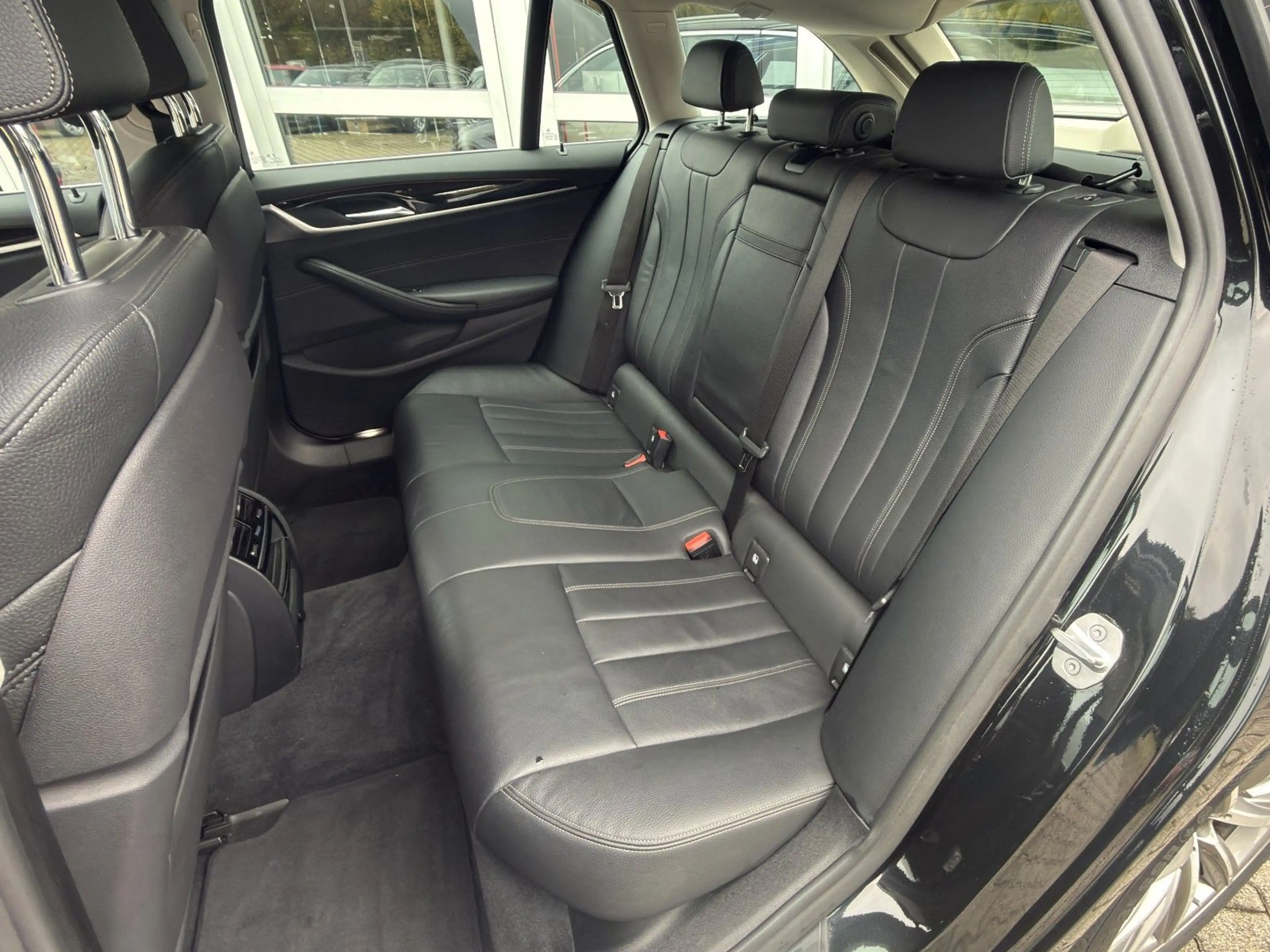 BMW 530 dxDr LEDER-KOMFORT+HUD+ACC+360°+AdLED+AdDRIVE — photo 17