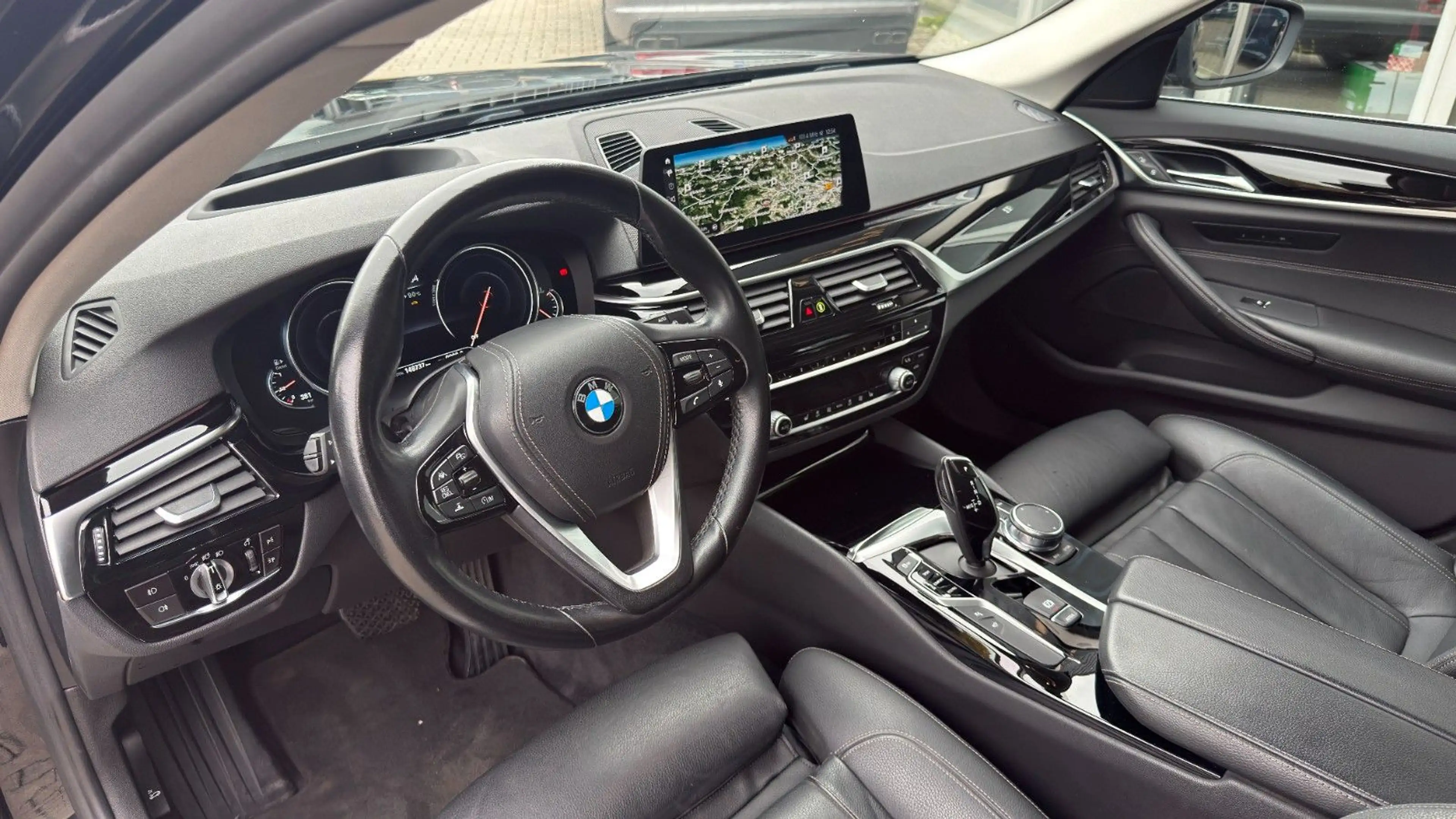 BMW 530 dxDr LEDER-KOMFORT+HUD+ACC+360°+AdLED+AdDRIVE — photo 9