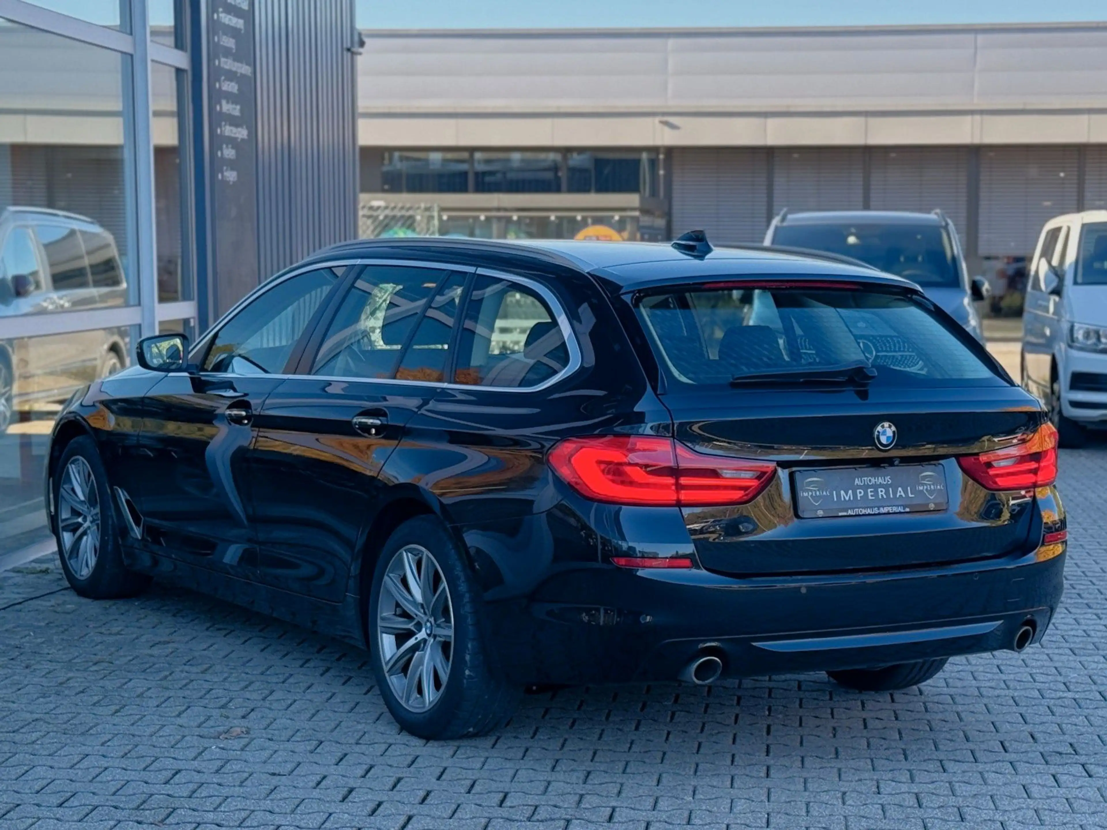 BMW 530 dxDr LEDER-KOMFORT+HUD+ACC+360°+AdLED+AdDRIVE — photo 4