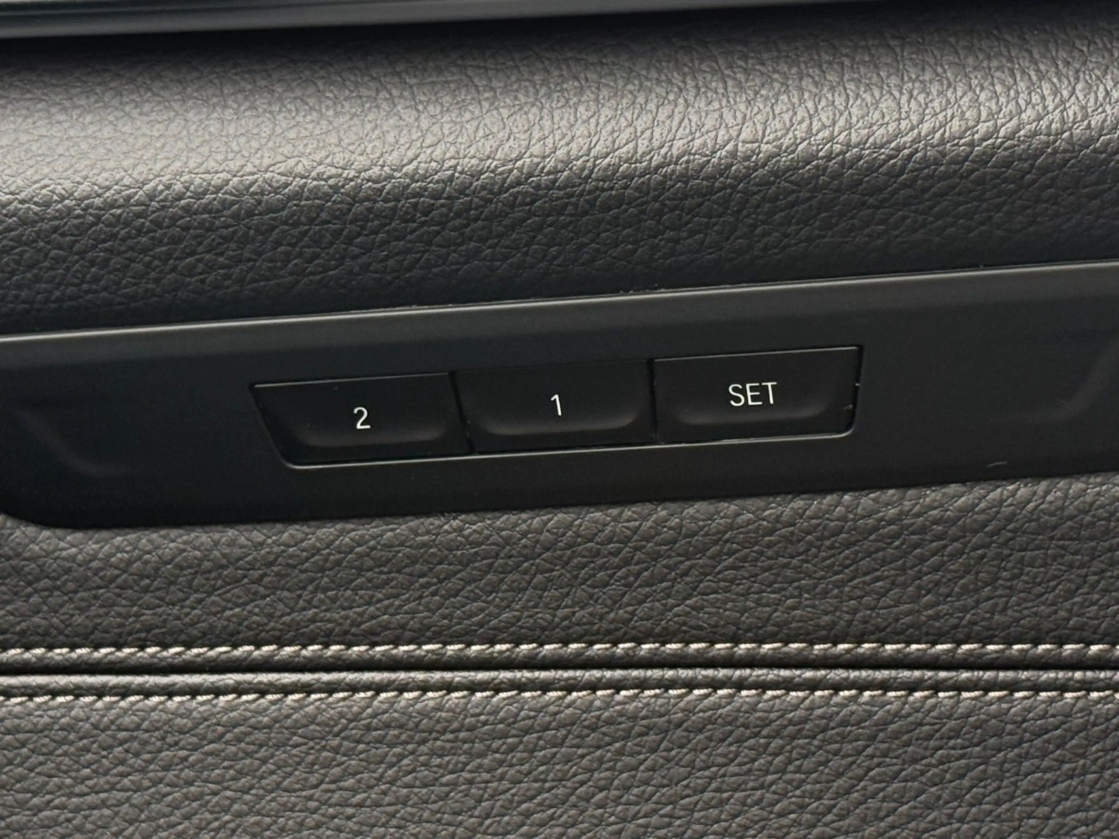 BMW 530 dxDr LEDER-KOMFORT+HUD+ACC+360°+AdLED+AdDRIVE — photo 28