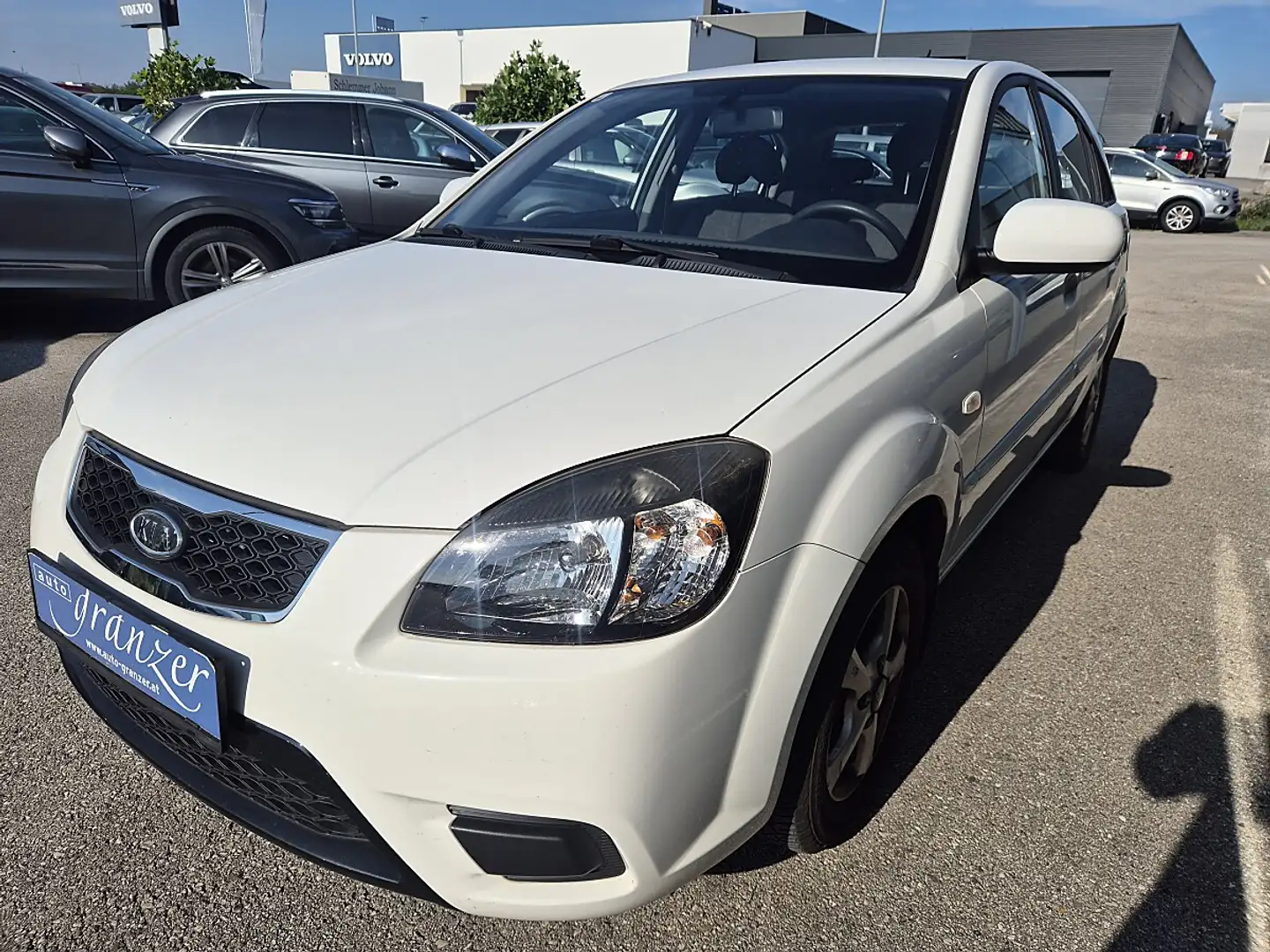 Kia Rio 1,4i Cool Weiß - 2