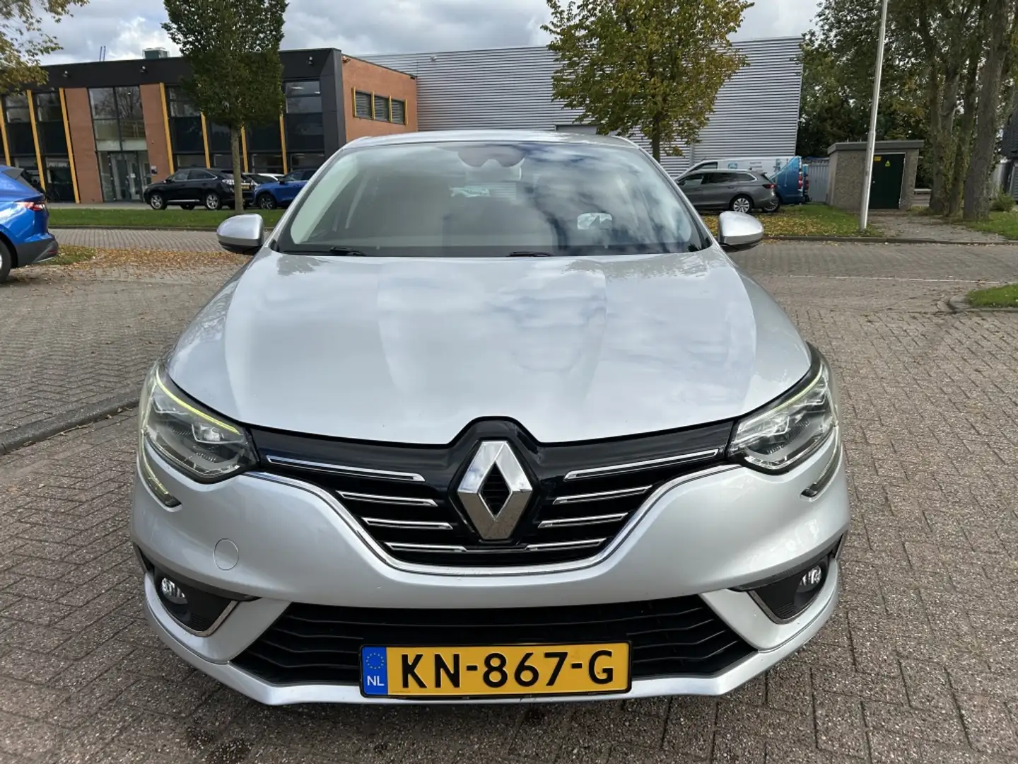 Renault Megane 1.2 TCe GT-Line 132PK LED SPORTST NAVI CRUISE. Grijs - 2