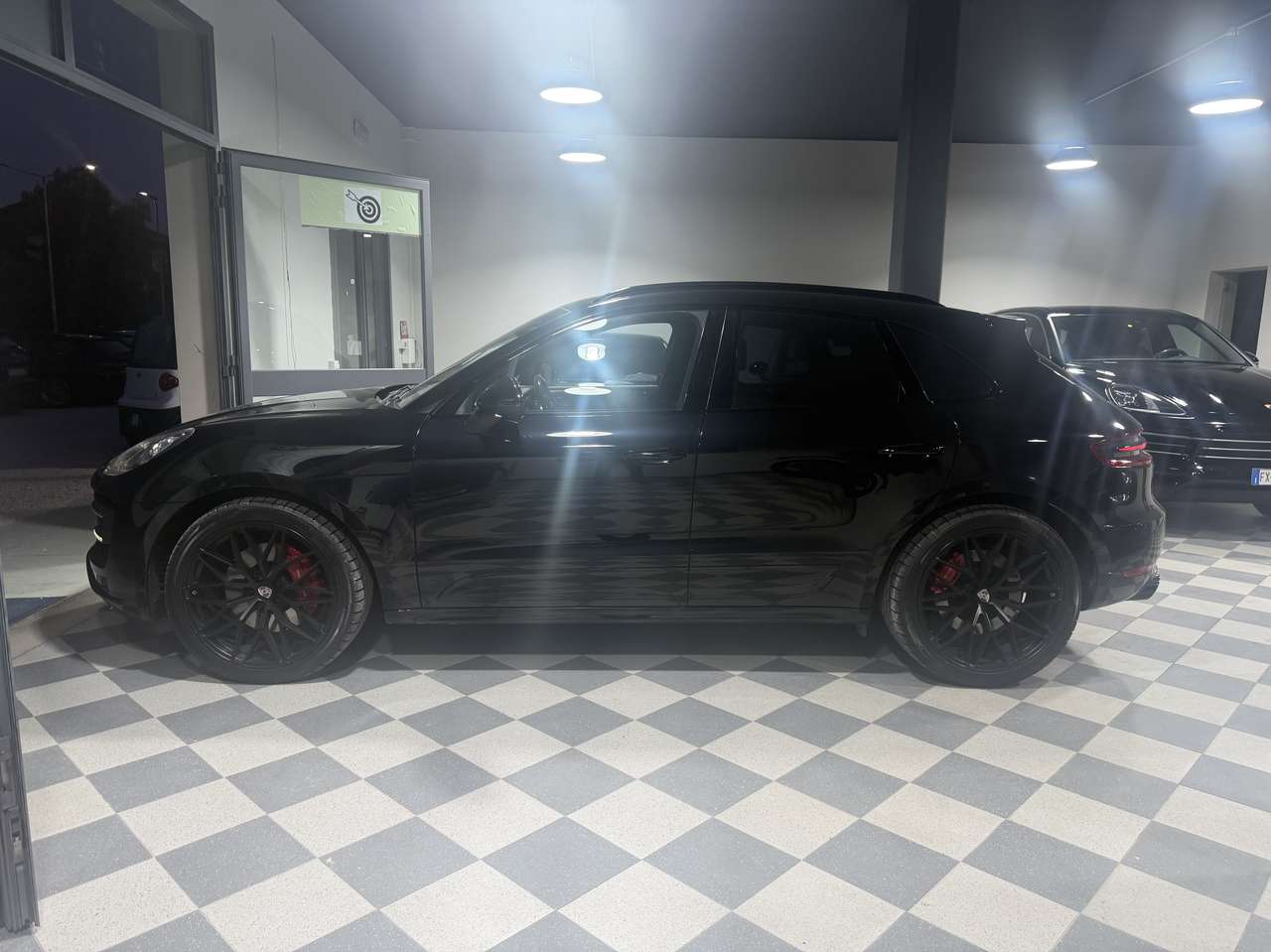 Porsche Macan TURBO