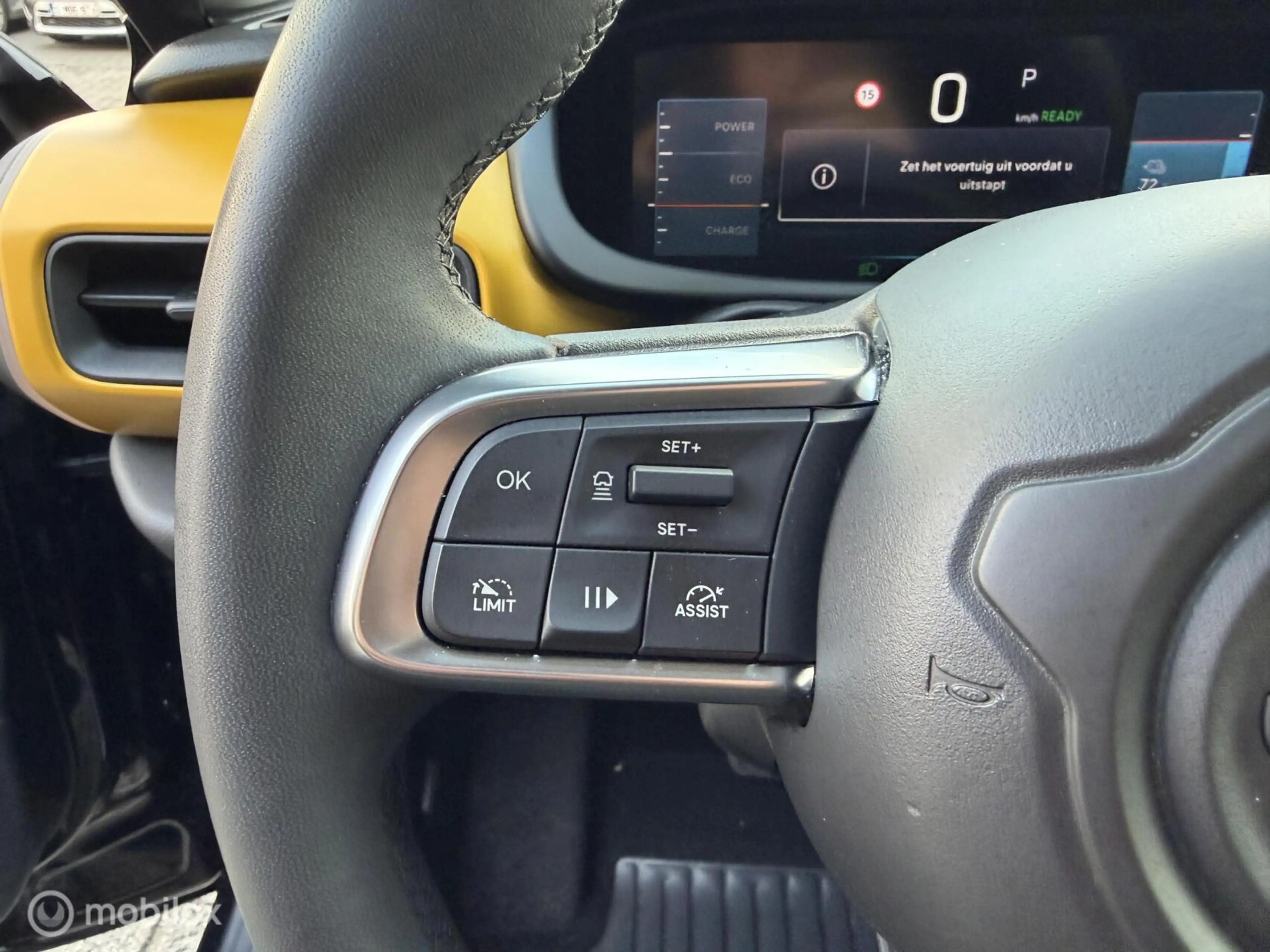 Jeep Avenger Summit 54 kWh NAVI*CAMERA*ACC*PDC*CARPLAY*LED* — photo 17