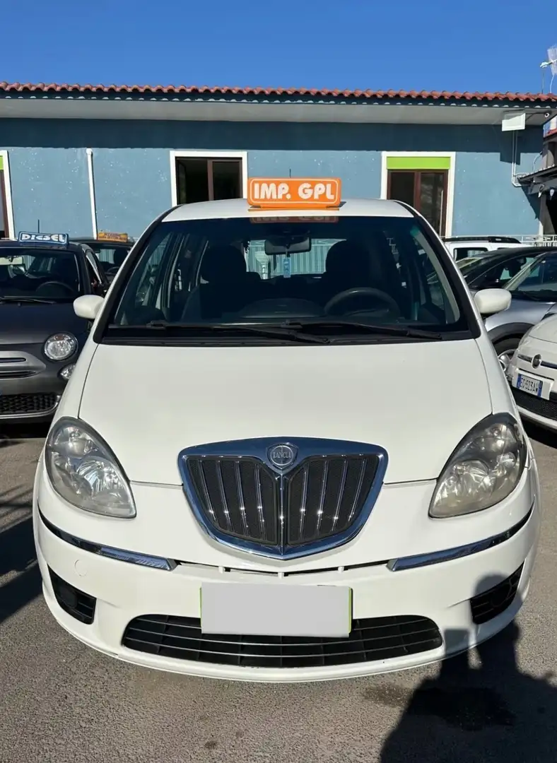 Lancia MUSA Musa II 2009 1.4 16v Platino ecochic Gpl Bianco - 1