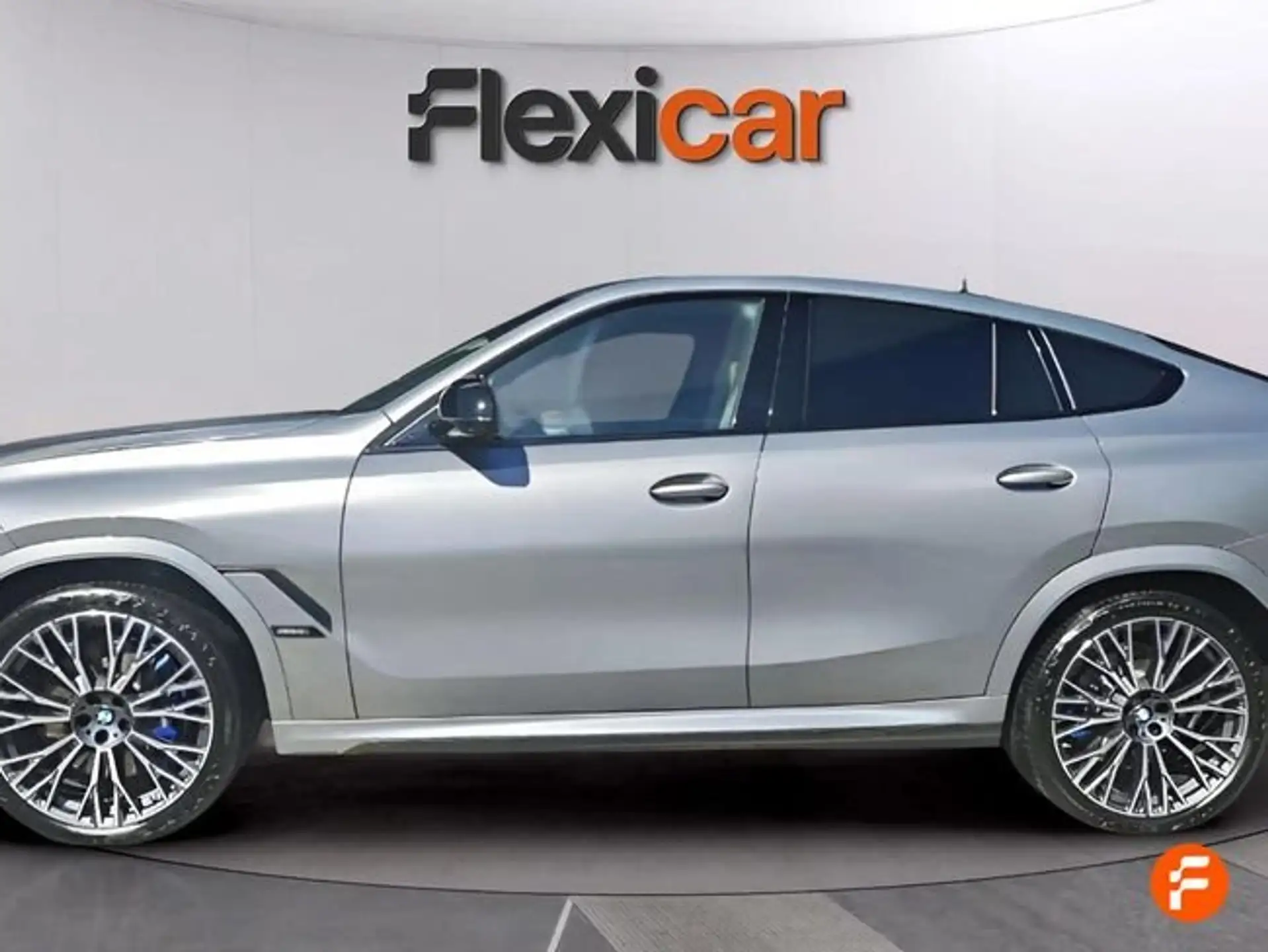 BMW X6 M60i 2023 회색 사진 4