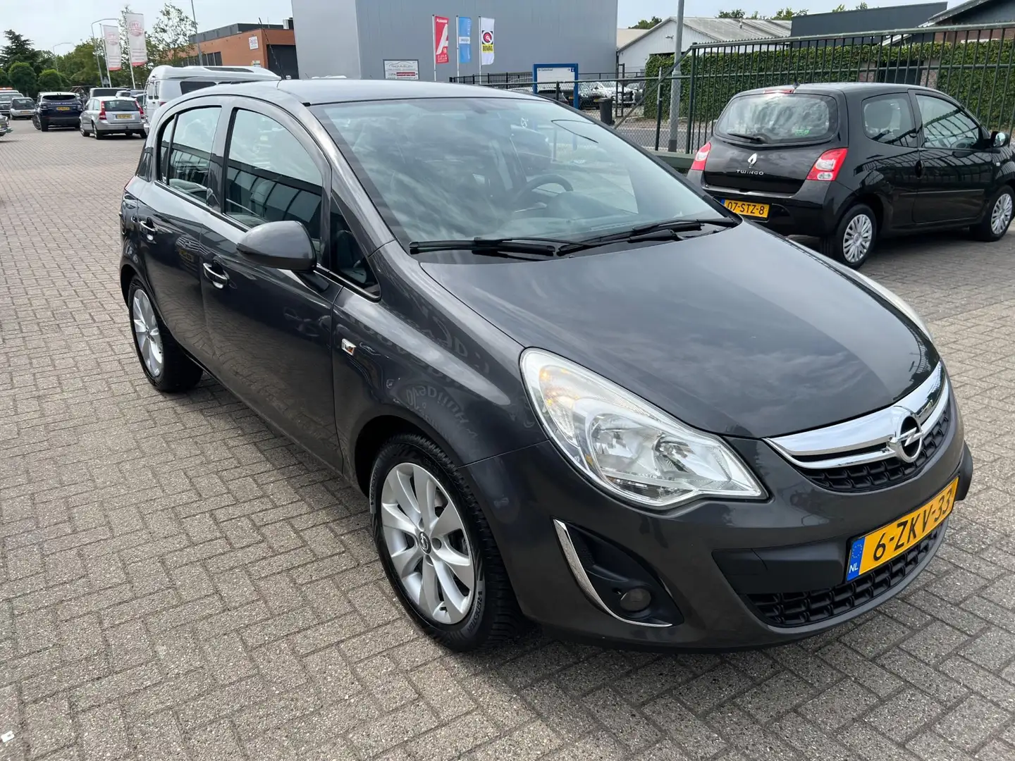 Opel Corsa 1.2-16V Design Edition AIRCO Grau - 2