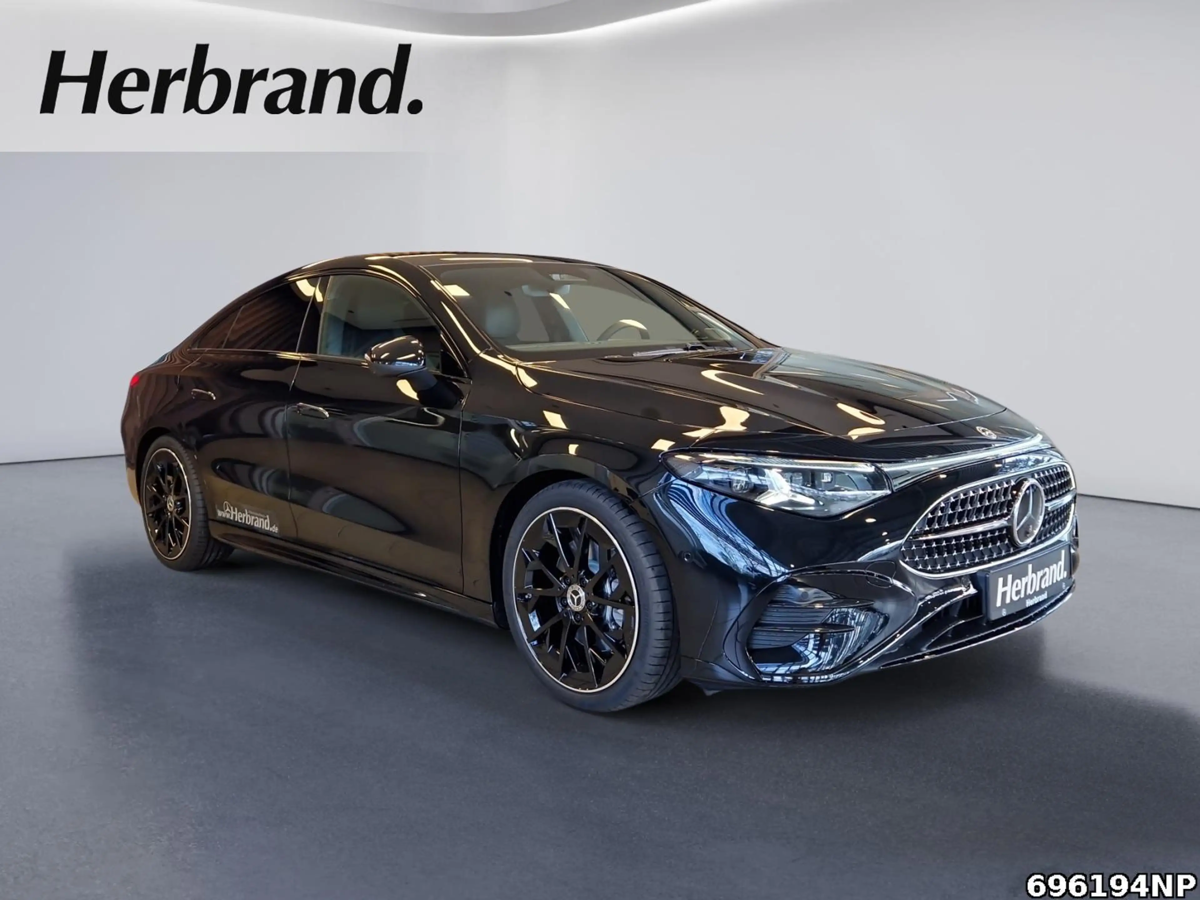Mercedes-Benz CLA 200 AMG-LINE+BURMESTER+AHK+DISTRONIC+MULTIB — photo 2