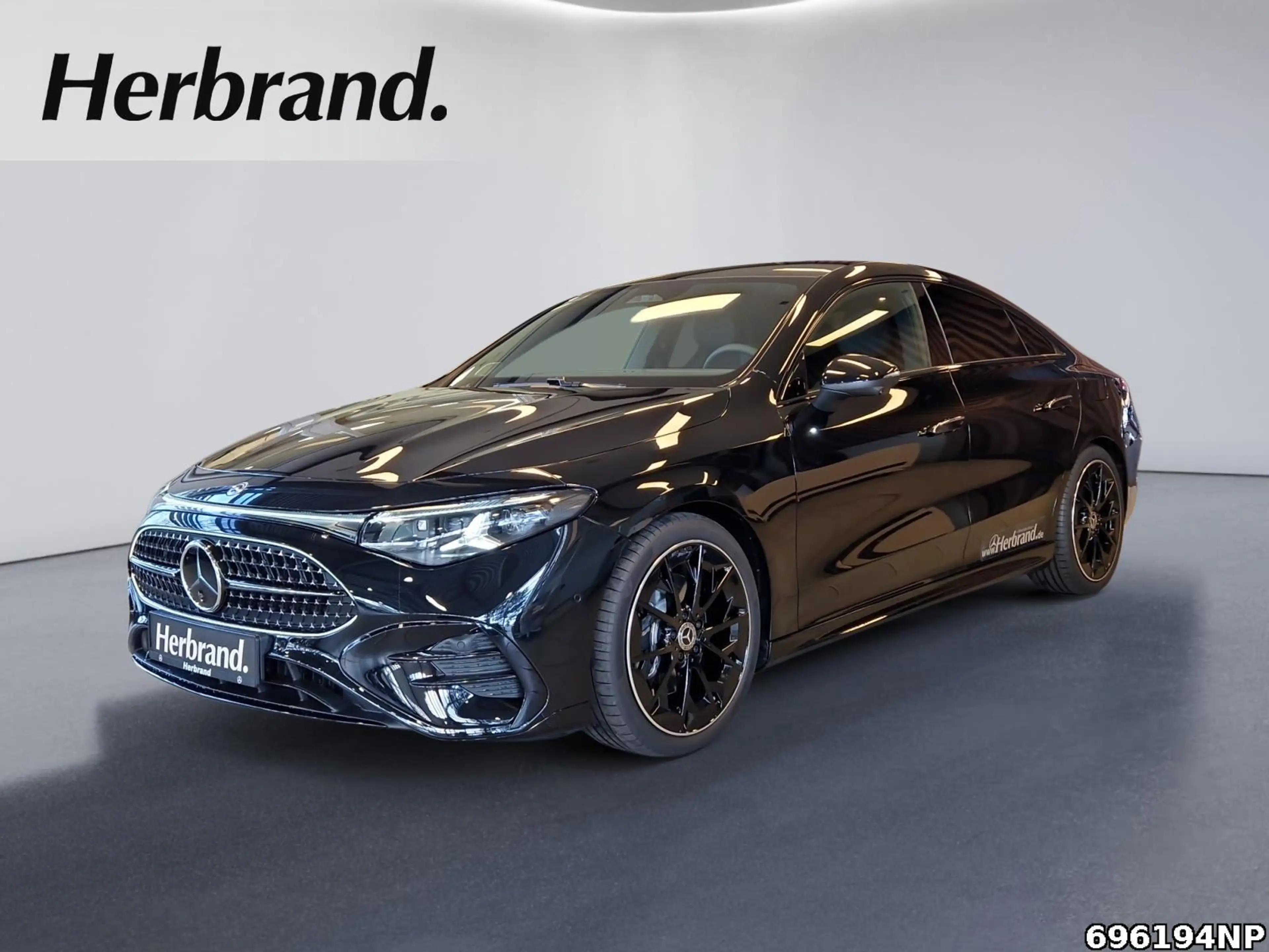 Mercedes-Benz CLA 200 AMG-LINE+BURMESTER+AHK+DISTRONIC+MULTIB