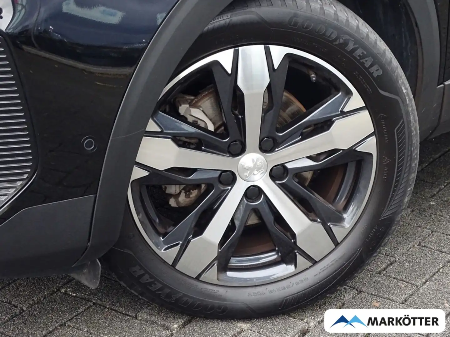 Peugeot 5008 GT 7-Sitzer ACC/RFK/Memory/Navi/LED Noir - 2