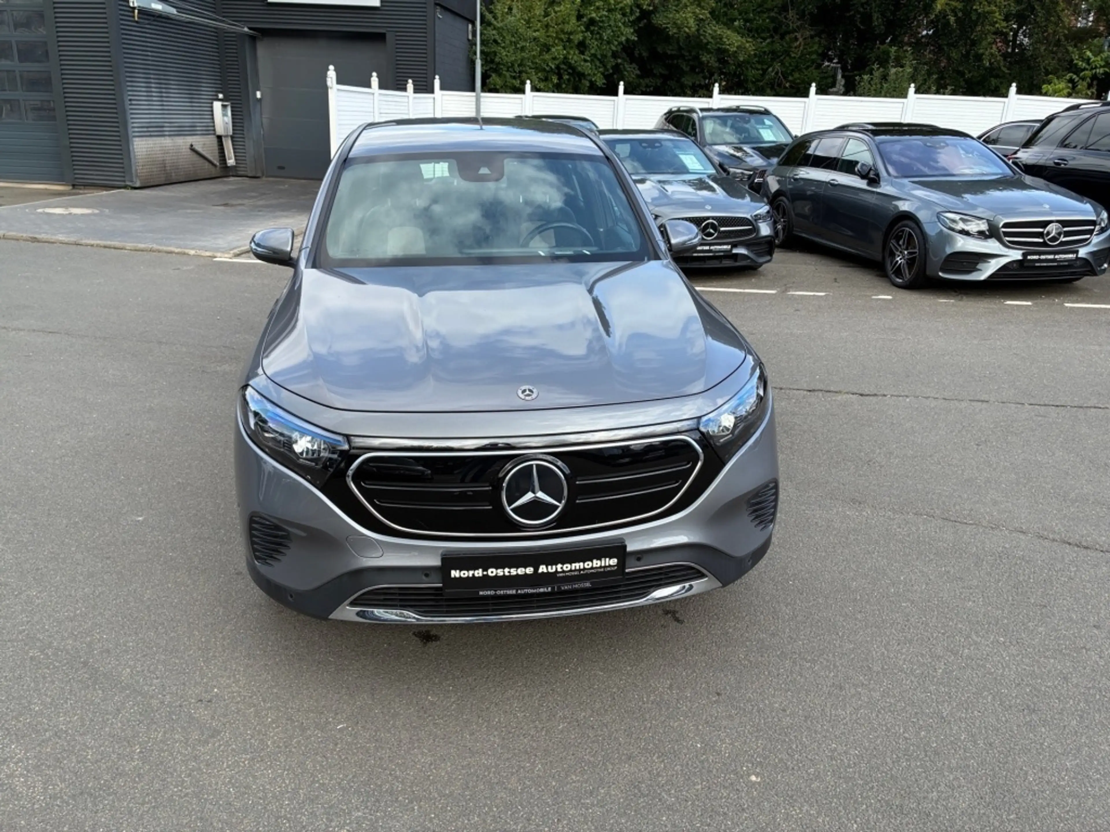 Mercedes-Benz EQB 300 4M ELECTRIC ART ADVANCED+ LED KAMERA — photo 19