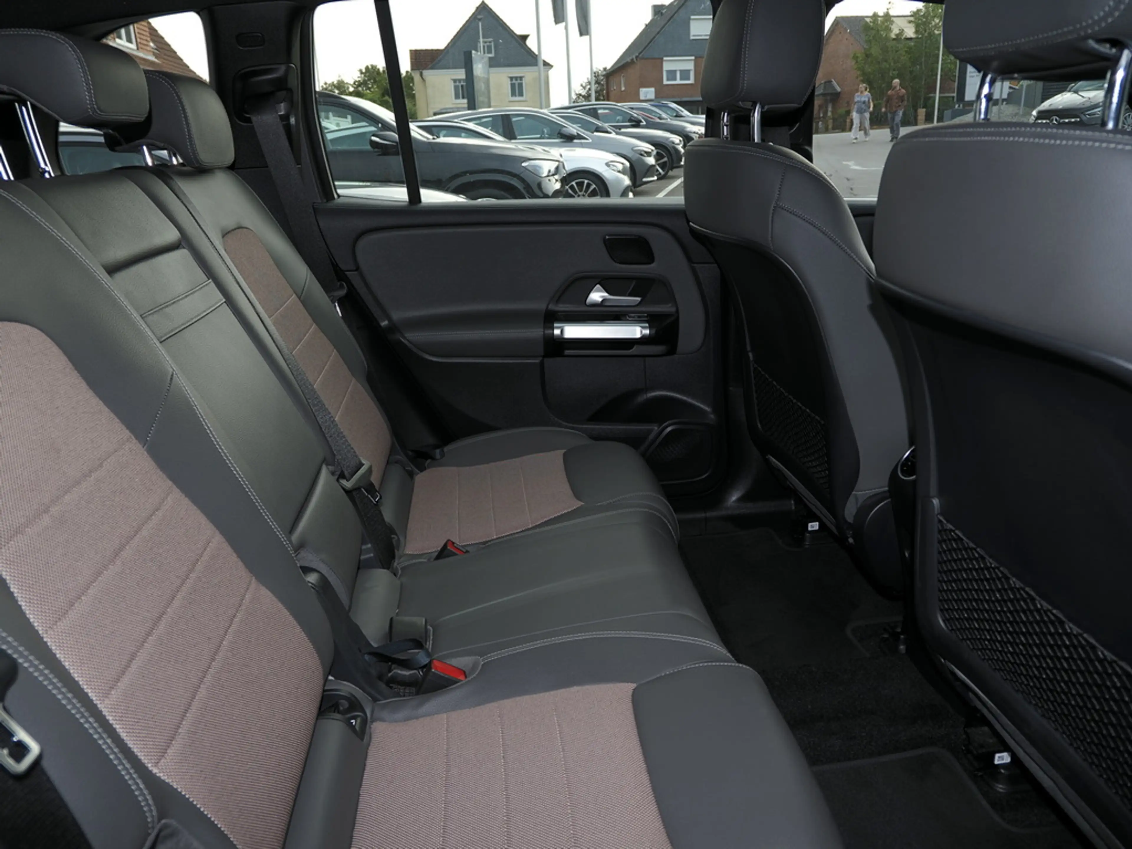Mercedes-Benz EQB 300 4M ELECTRIC ART ADVANCED+ LED KAMERA — photo 14
