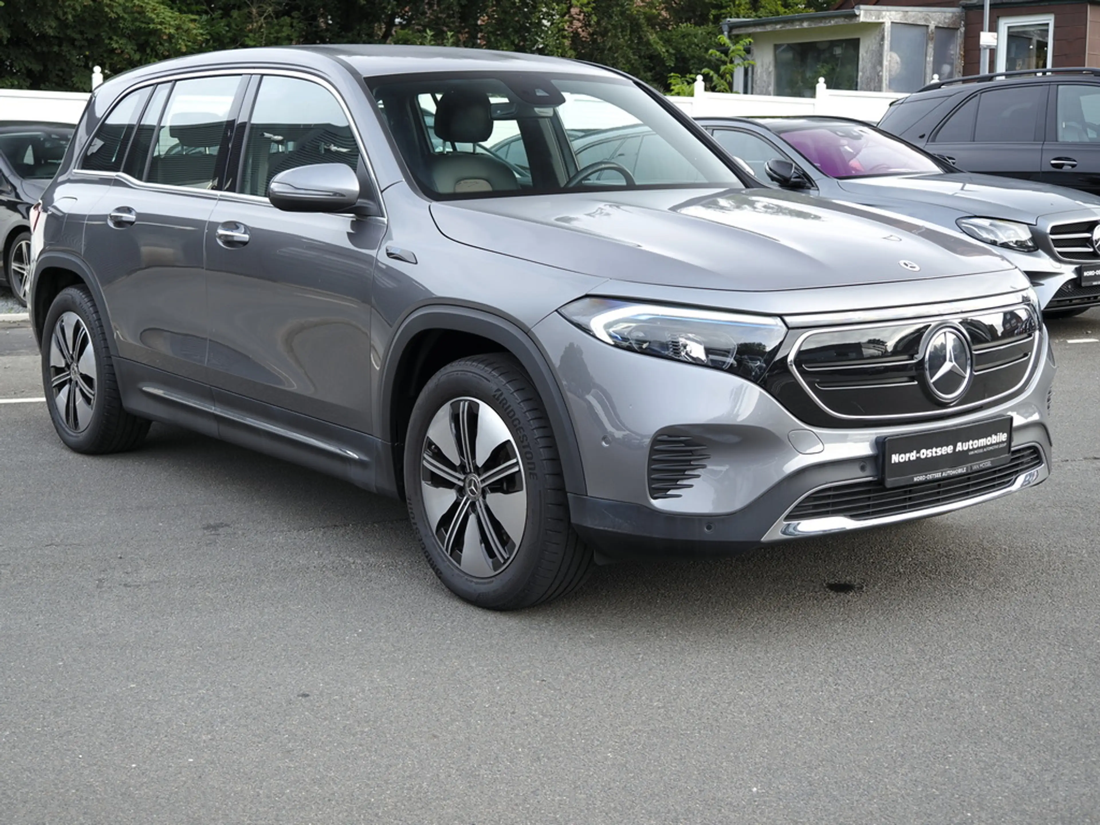 Mercedes-Benz EQB 300 4M ELECTRIC ART ADVANCED+ LED KAMERA — photo 5