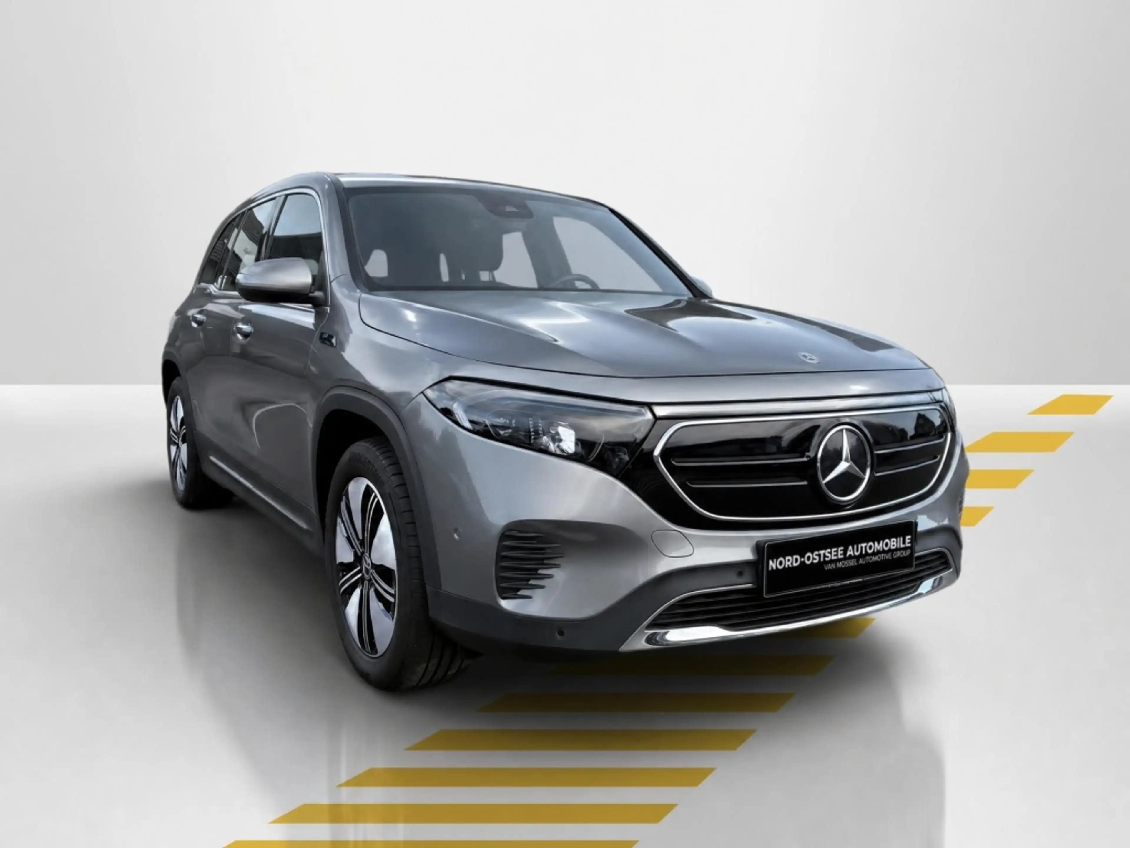 Mercedes-Benz EQB 300 4M ELECTRIC ART ADVANCED+ LED KAMERA — photo 18