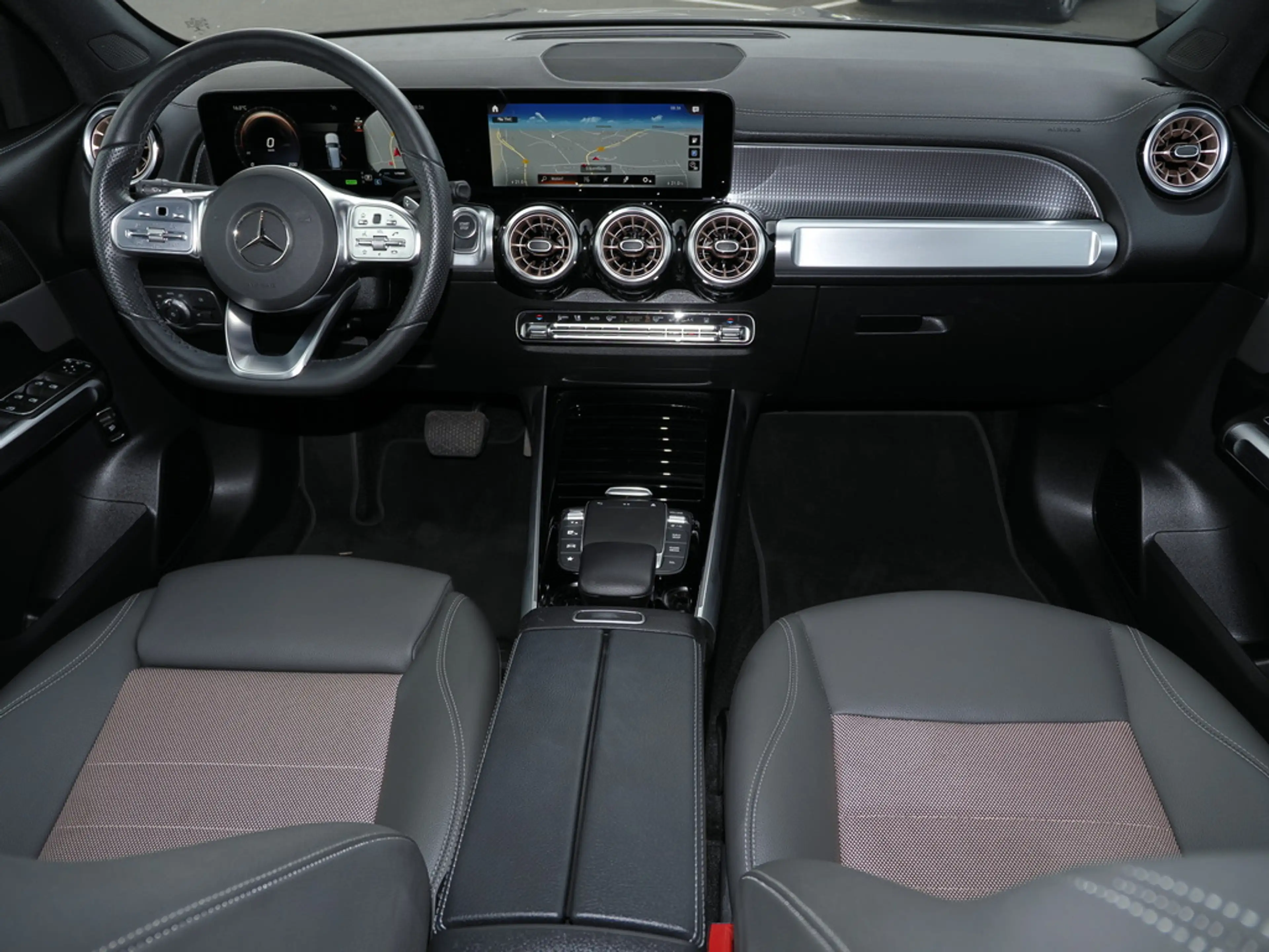Mercedes-Benz EQB 300 4M ELECTRIC ART ADVANCED+ LED KAMERA — photo 13