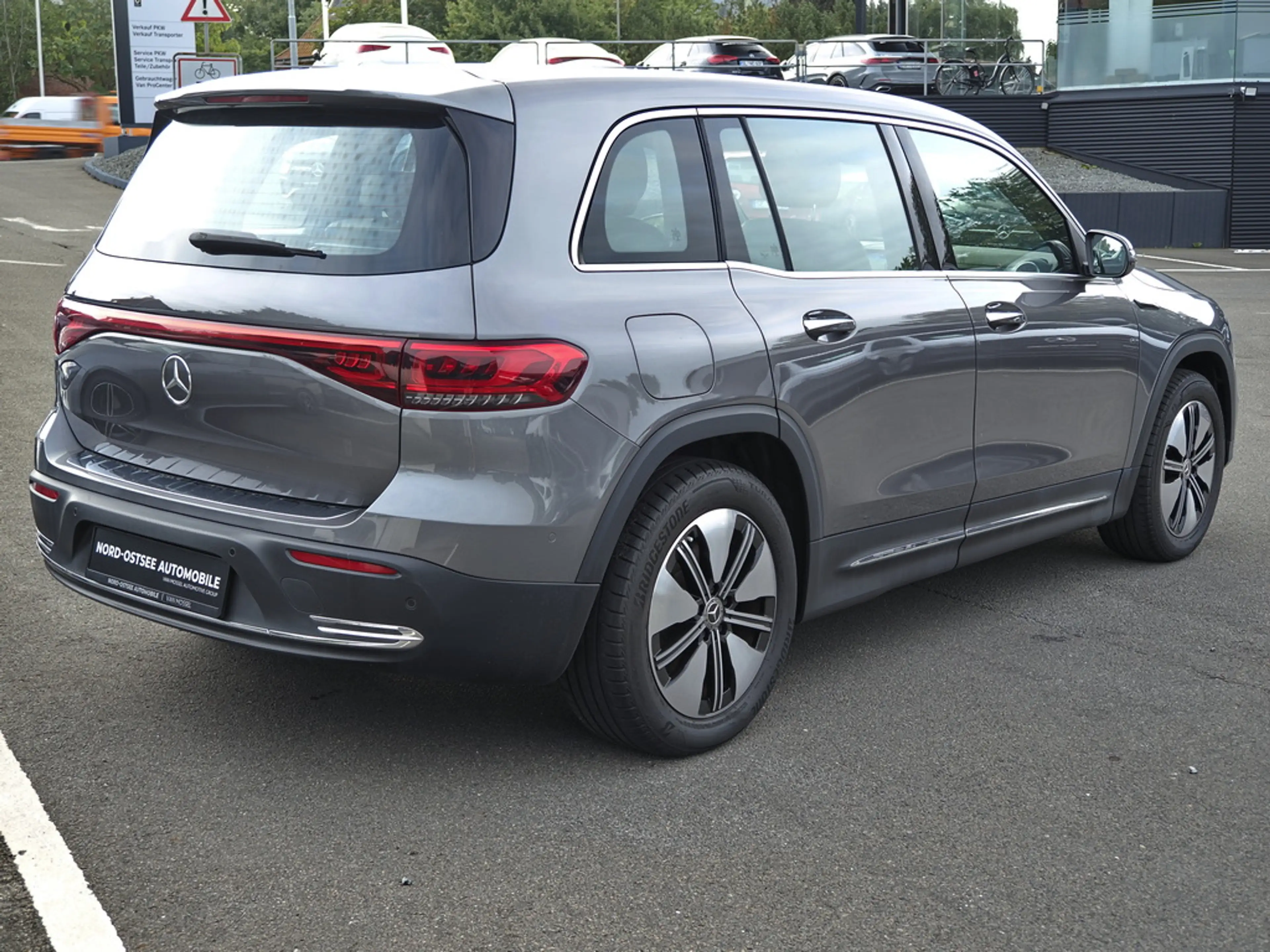 Mercedes-Benz EQB 300 4M ELECTRIC ART ADVANCED+ LED KAMERA — photo 6